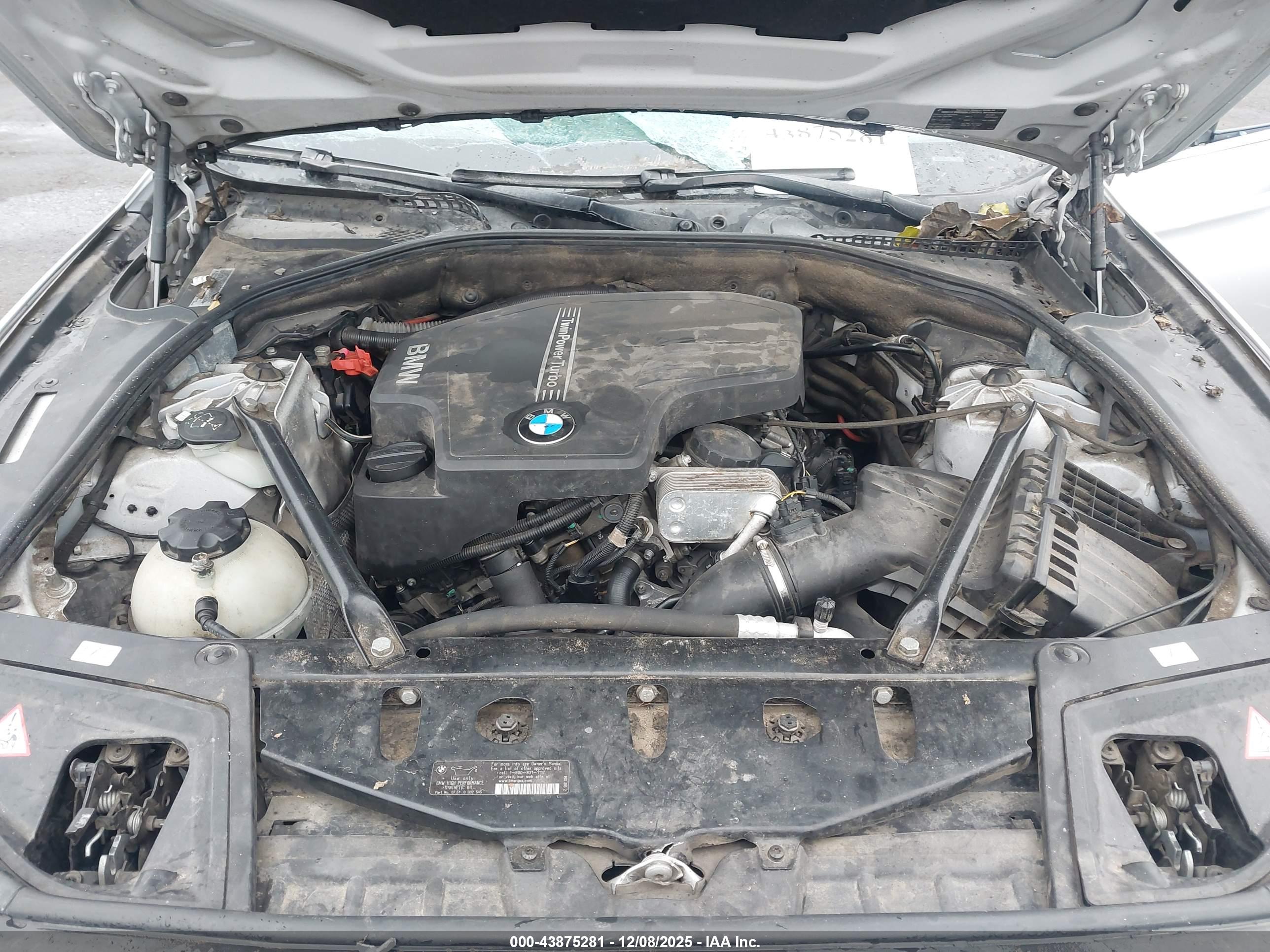 BMW 528I image 10