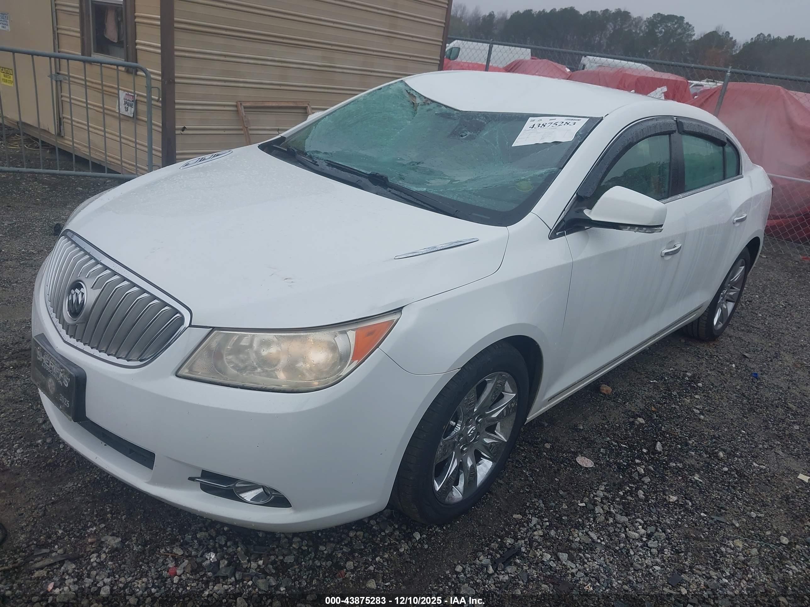 BUICK LACROSSE image 2