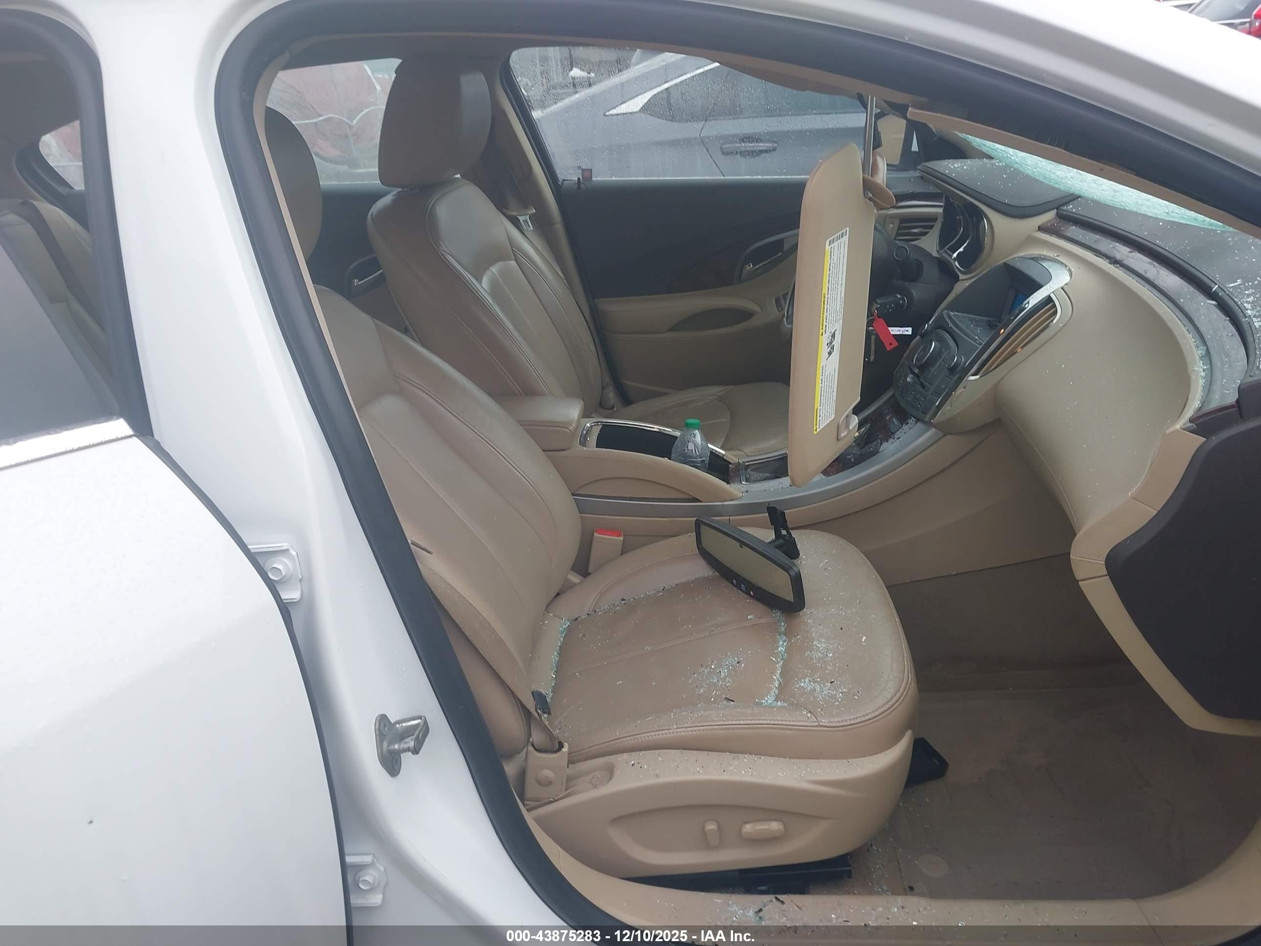 BUICK LACROSSE image 5