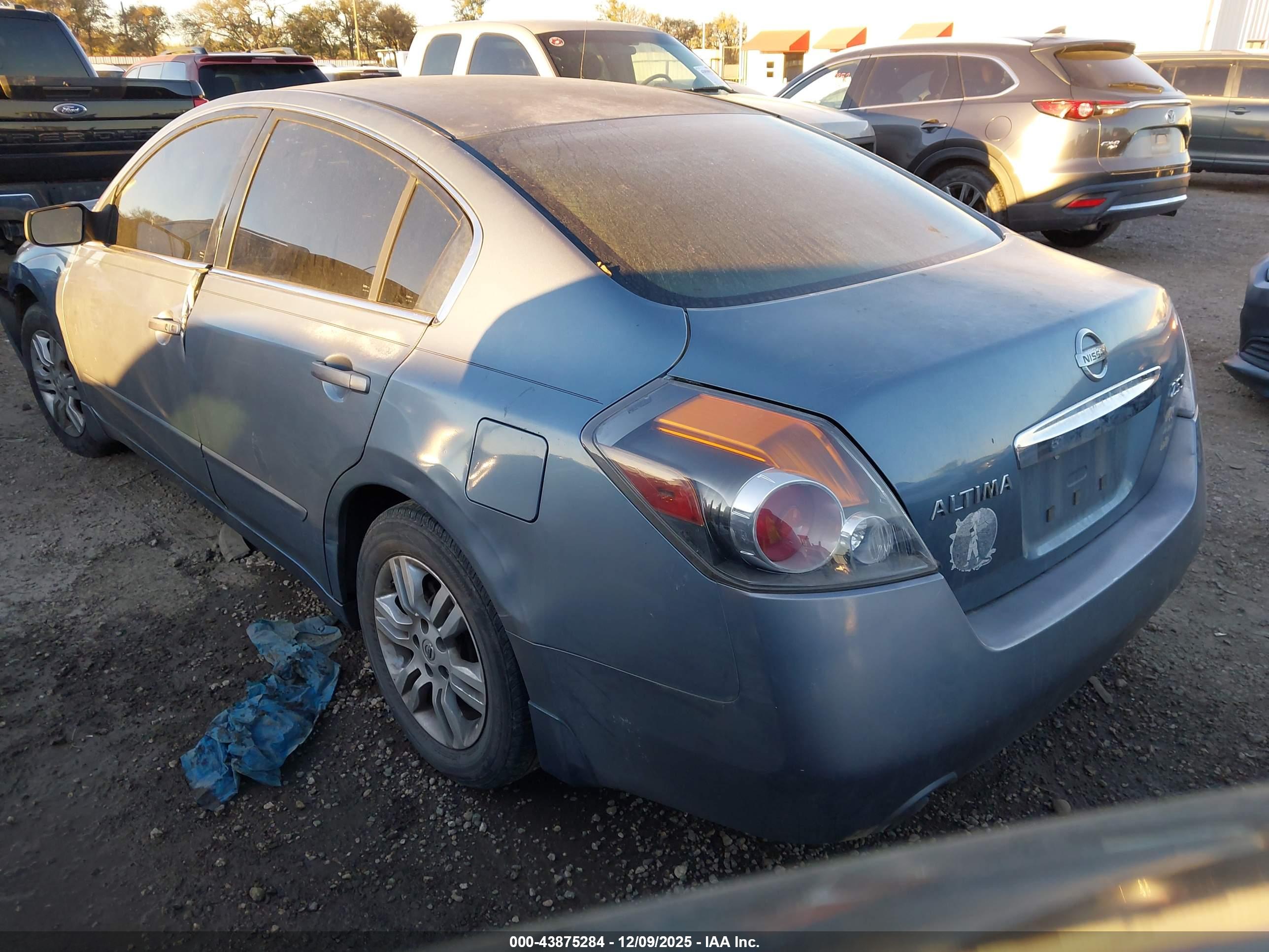 NISSAN ALTIMA image 3