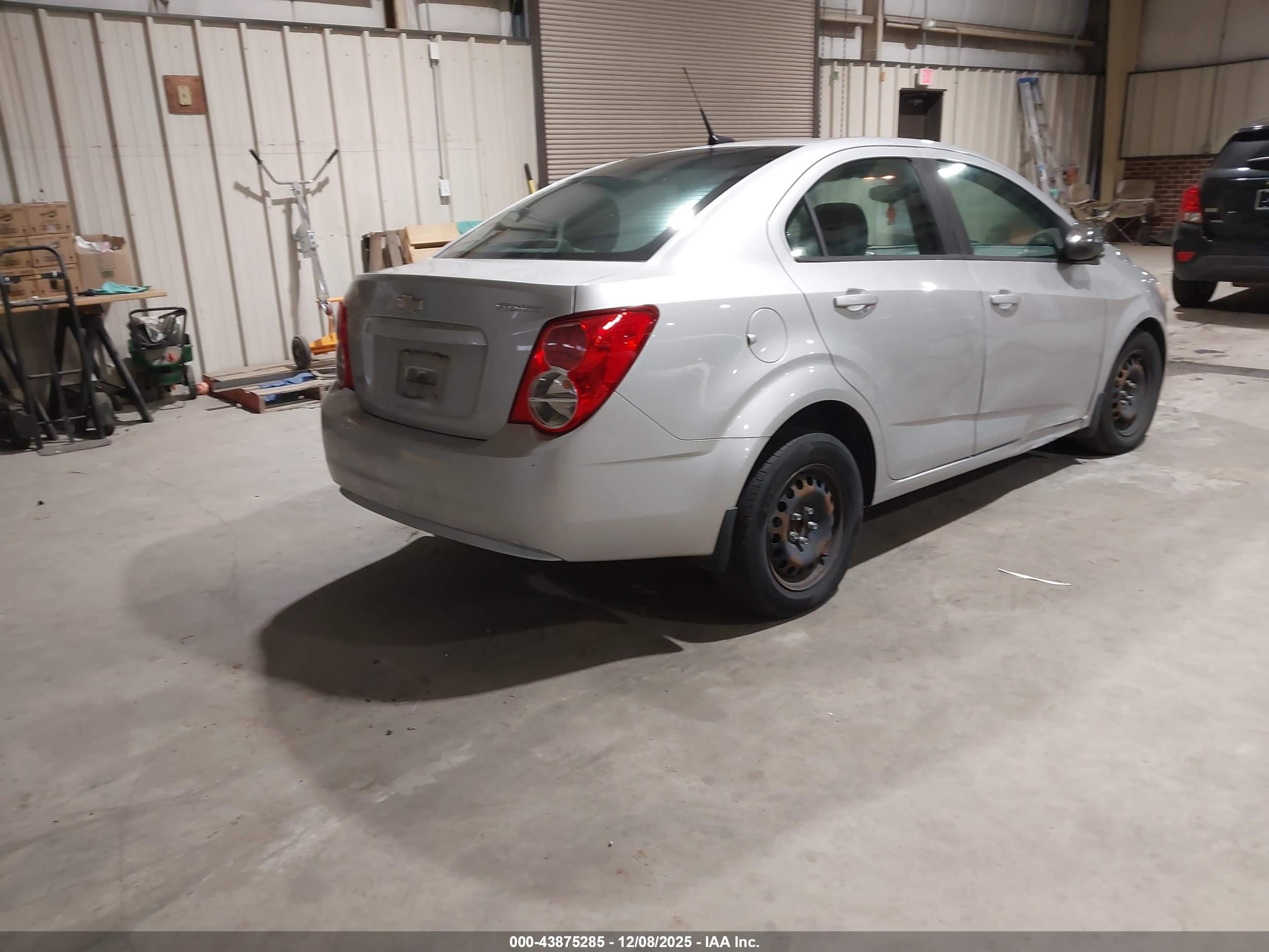 CHEVROLET SONIC image 4