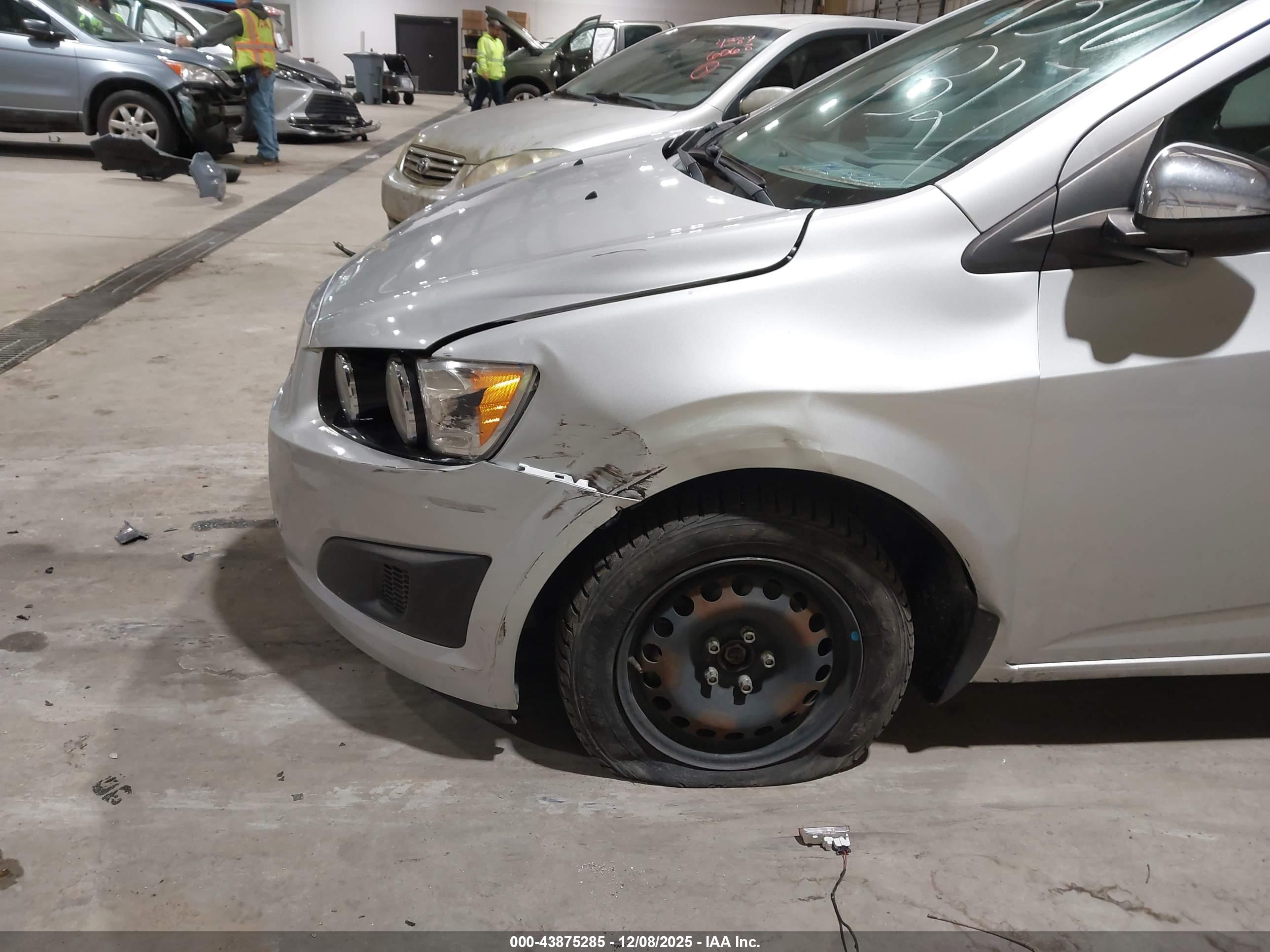 CHEVROLET SONIC image 6