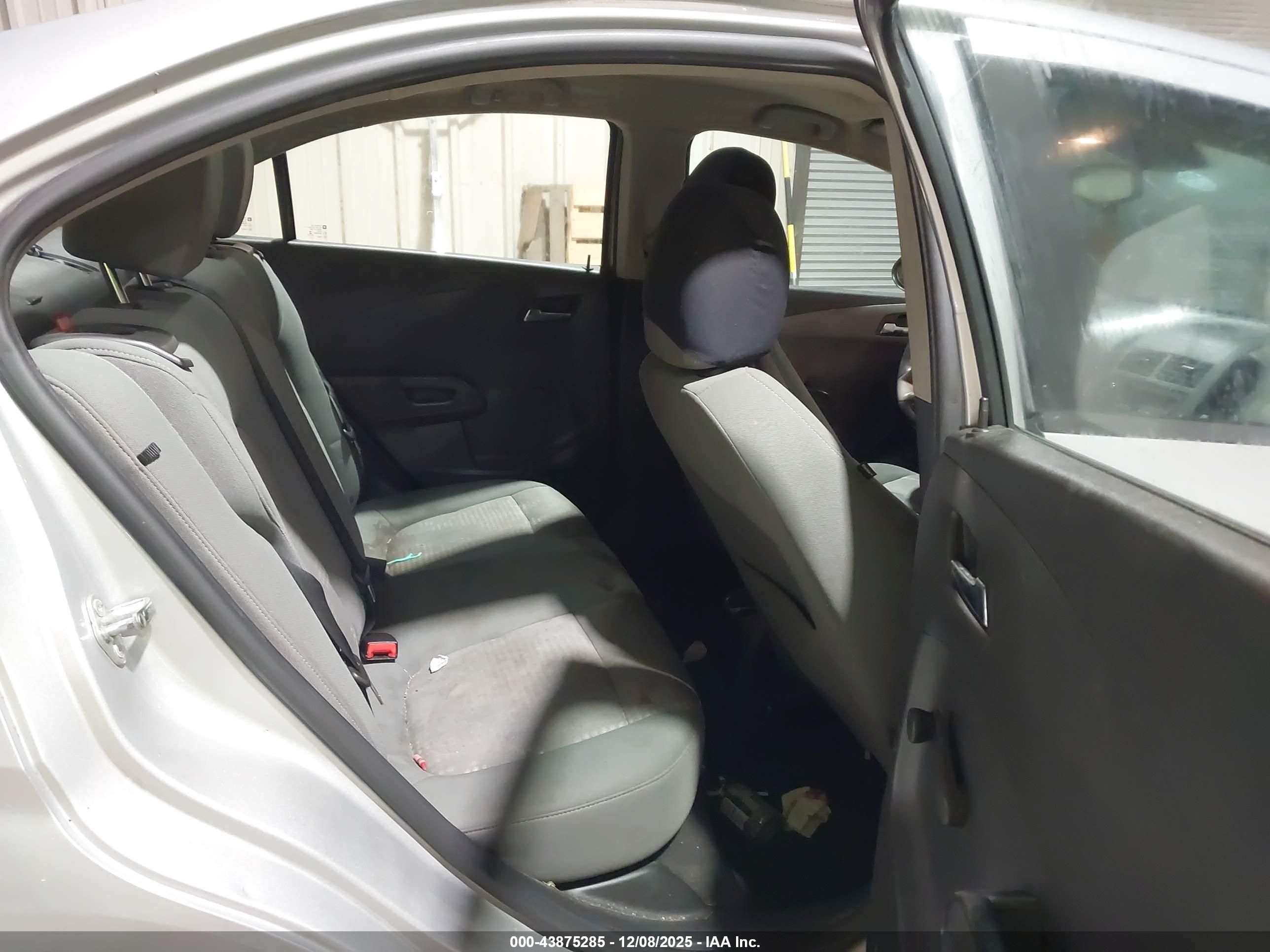 CHEVROLET SONIC image 8
