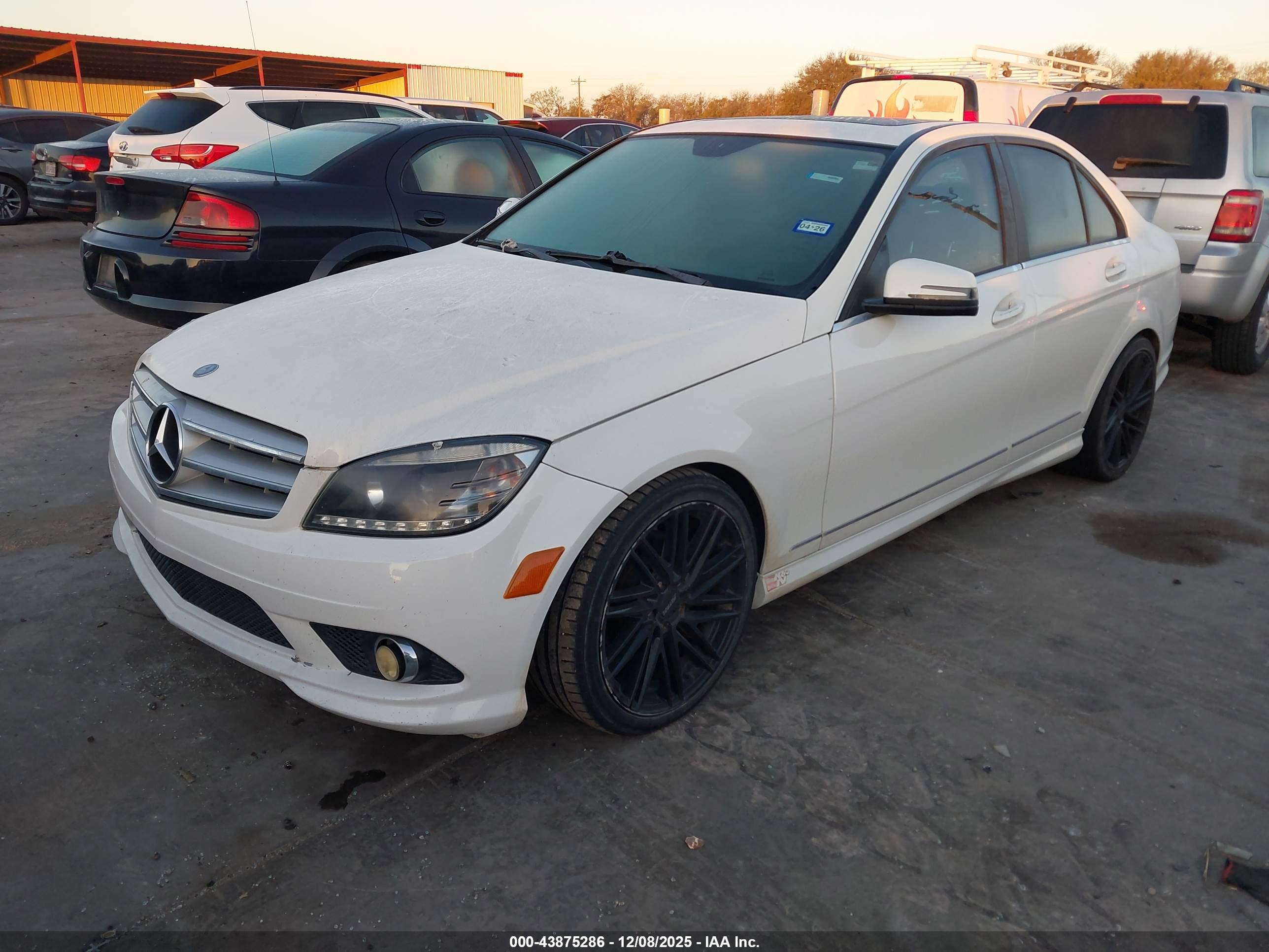 MERCEDES-BENZ C image 2