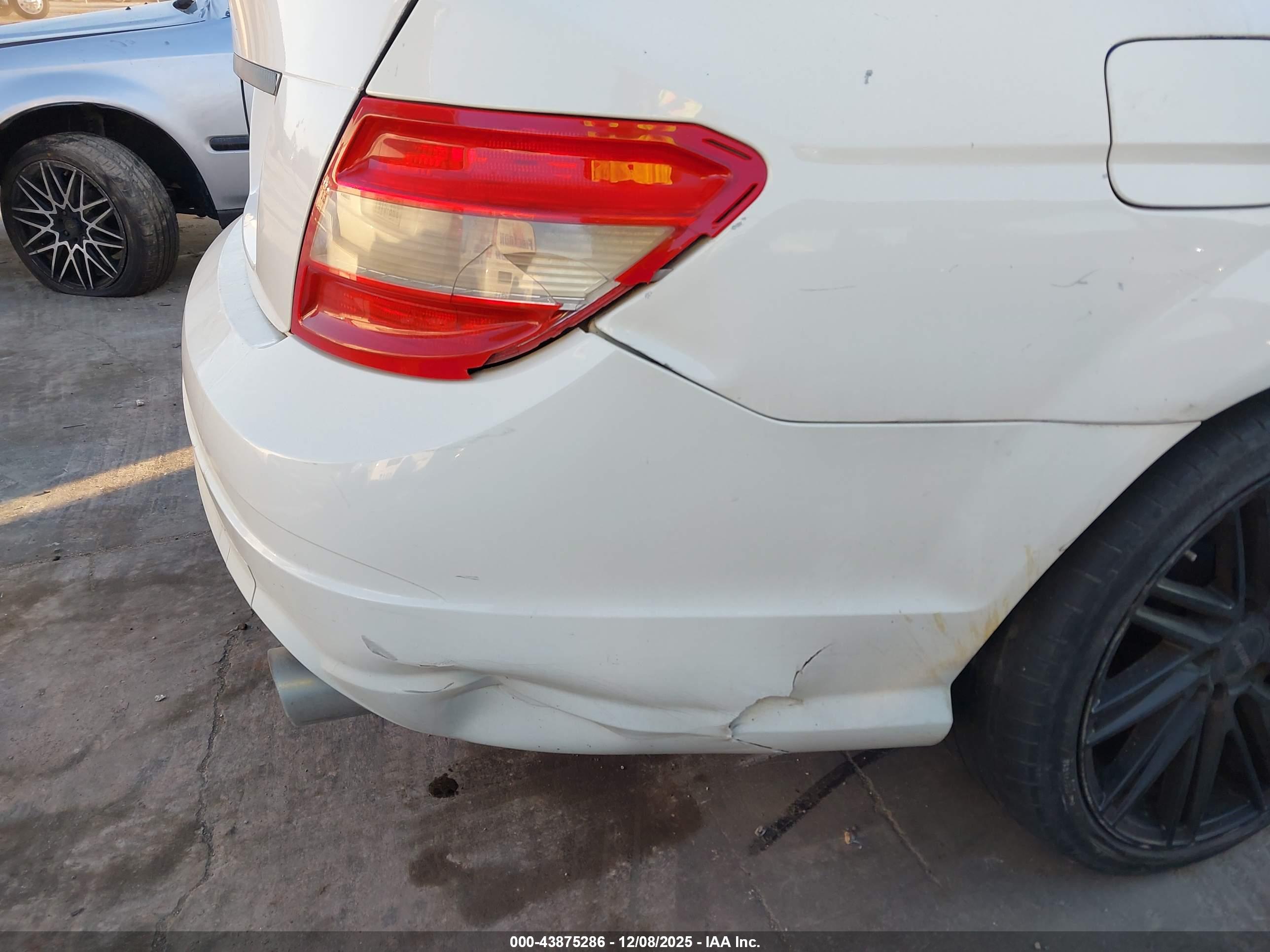 MERCEDES-BENZ C image 6