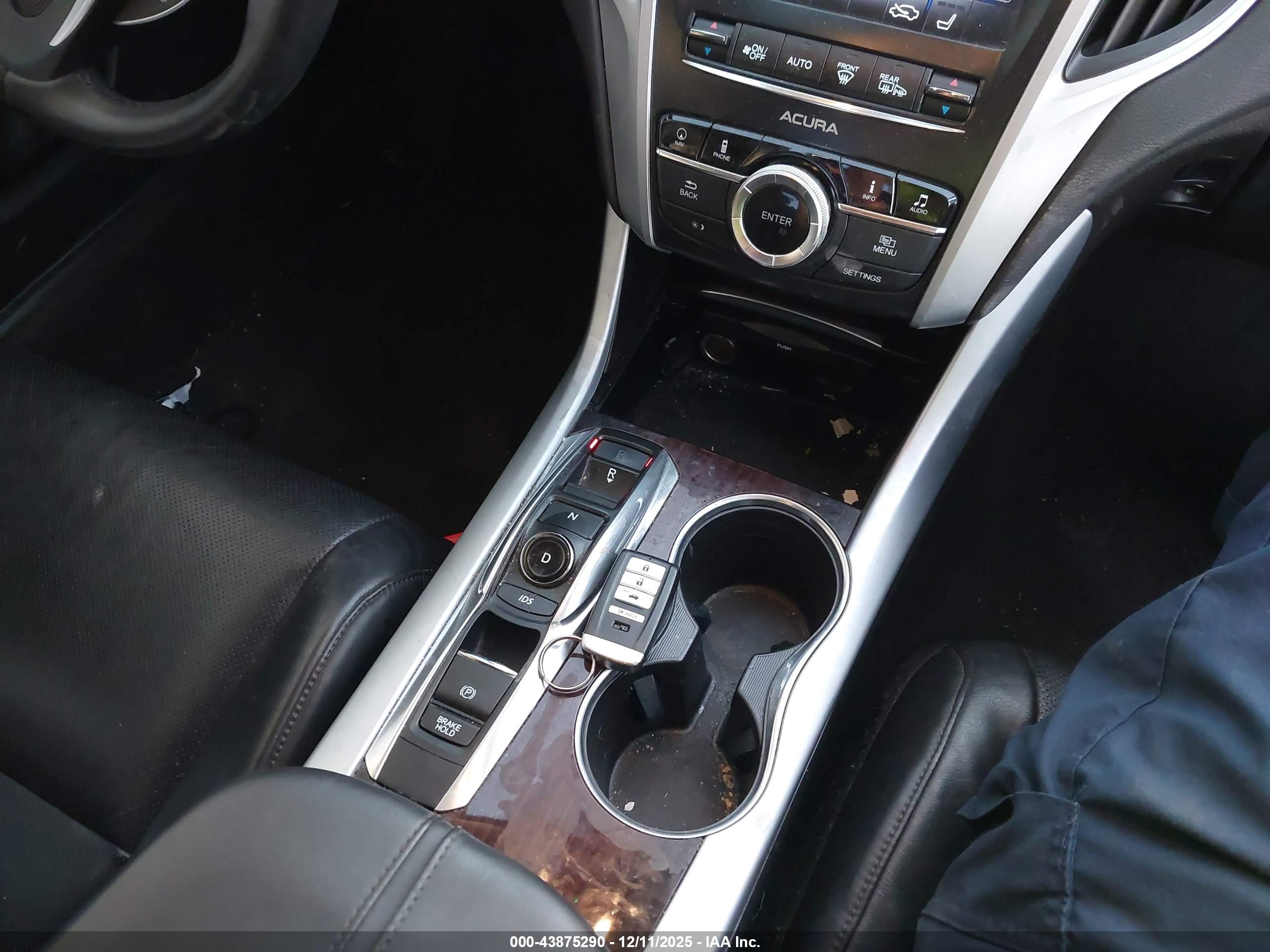 ACURA TLX image 11