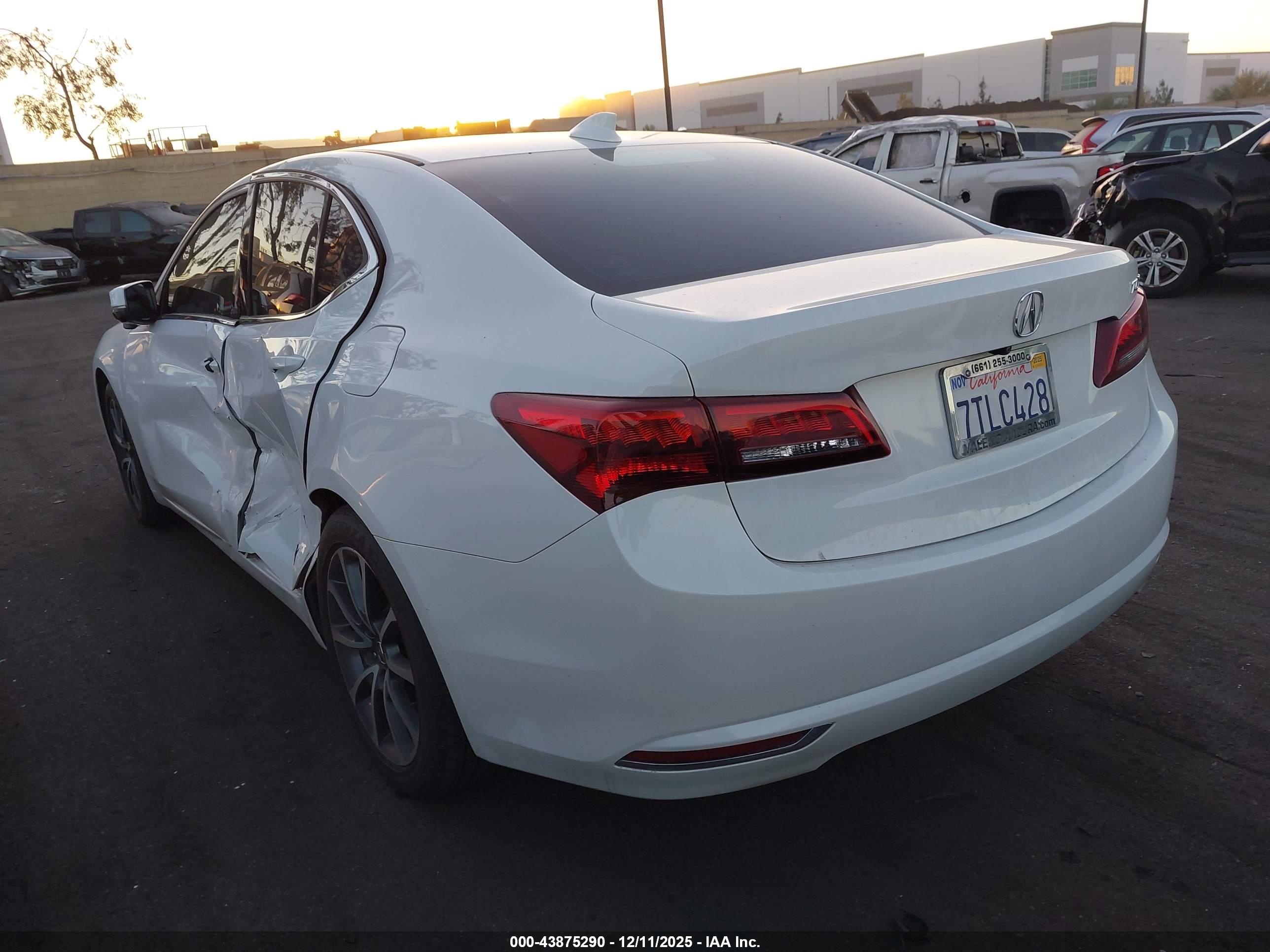 ACURA TLX image 3