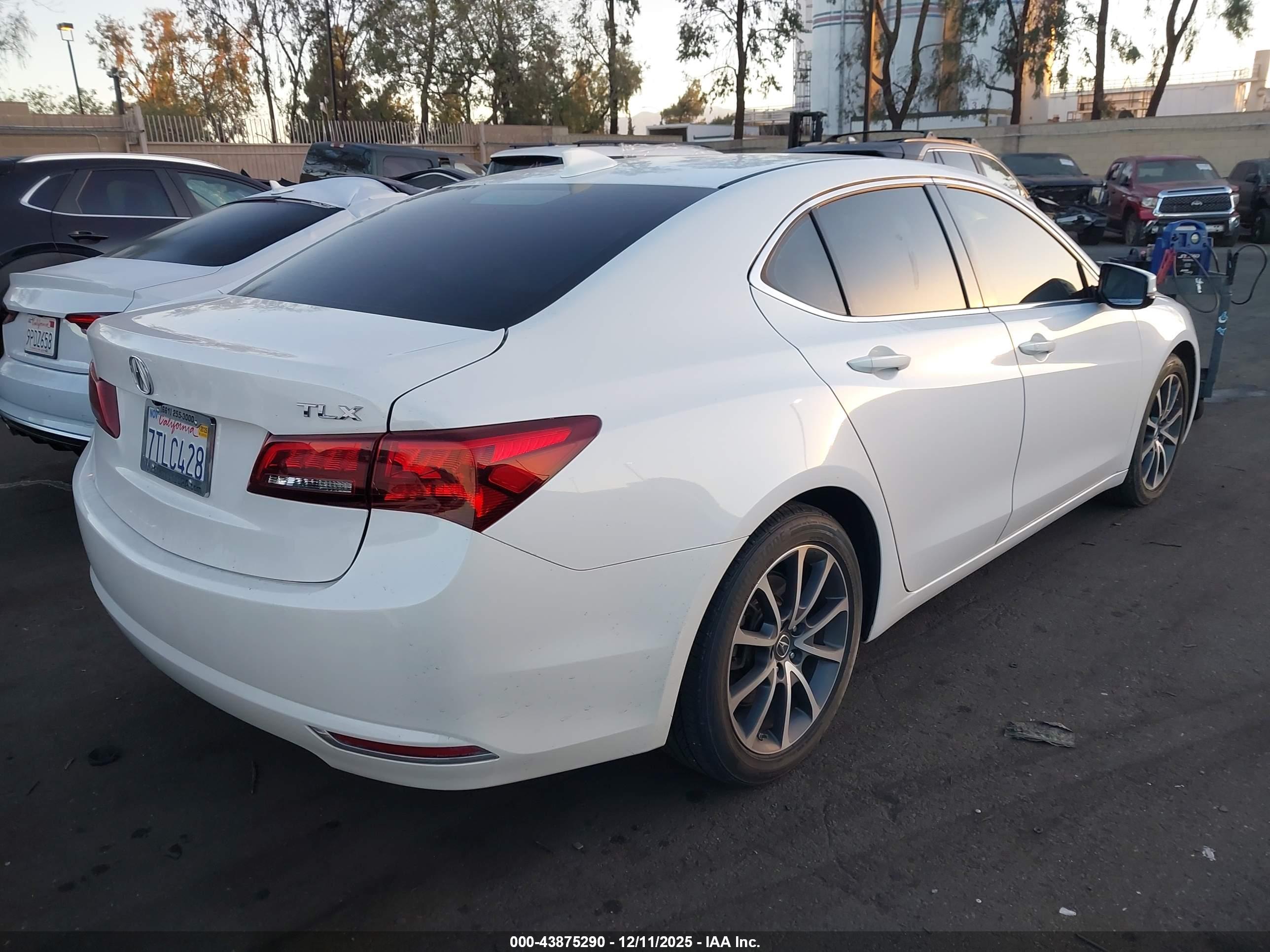 ACURA TLX image 4