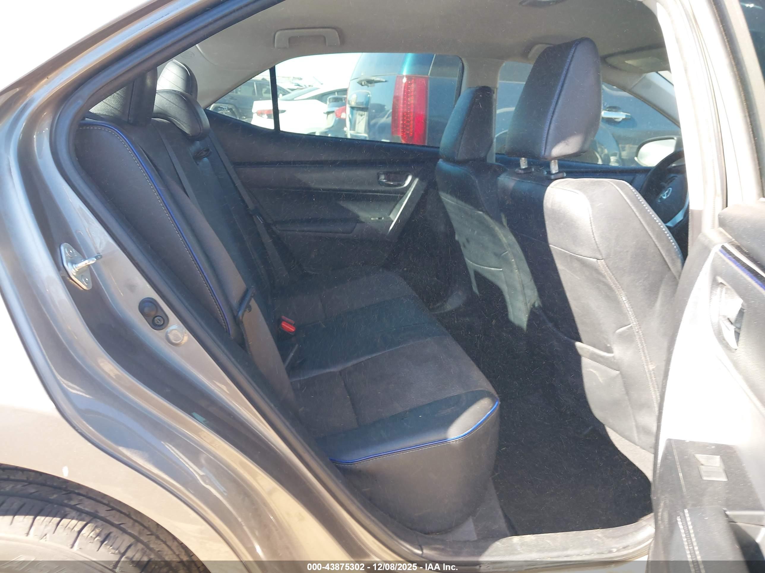 TOYOTA COROLLA image 8
