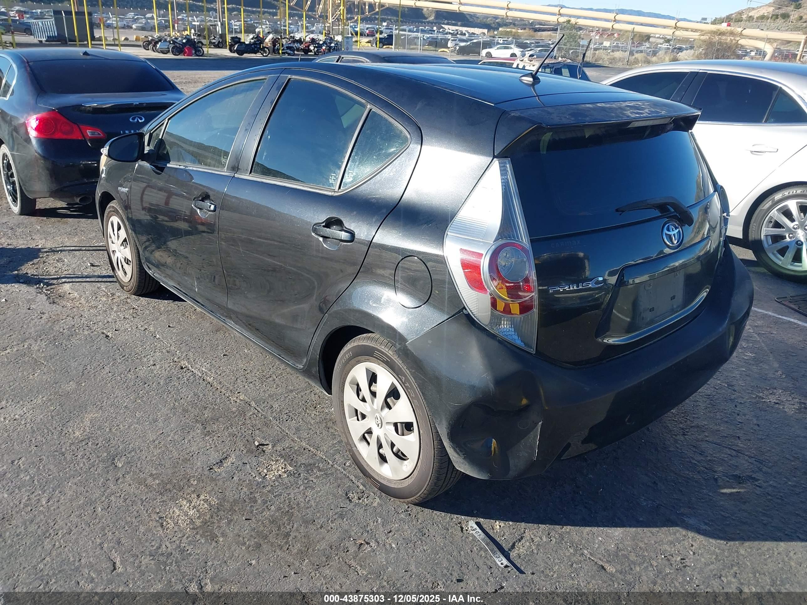 TOYOTA PRIUS image 3