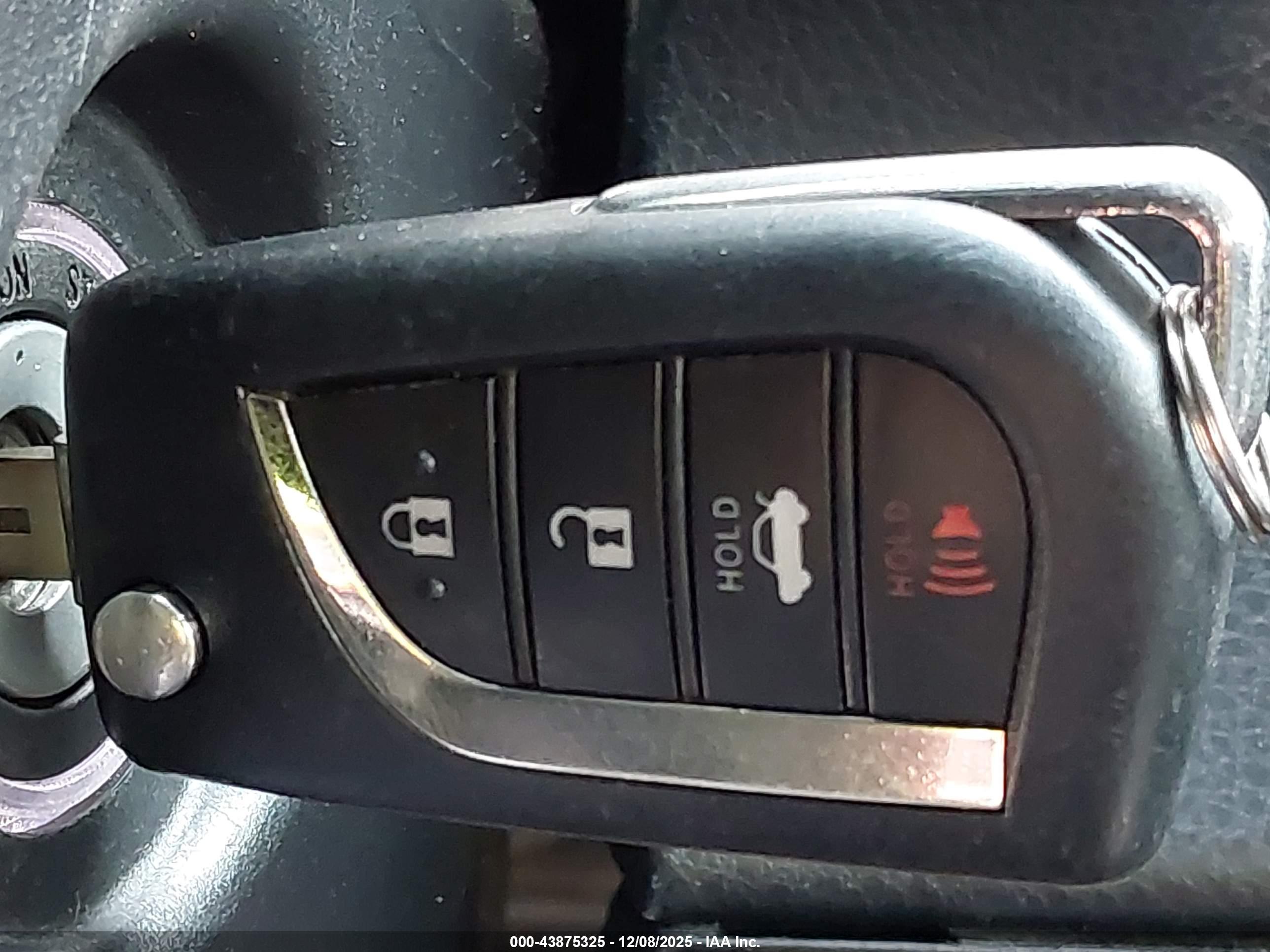 TOYOTA CAMRY image 11