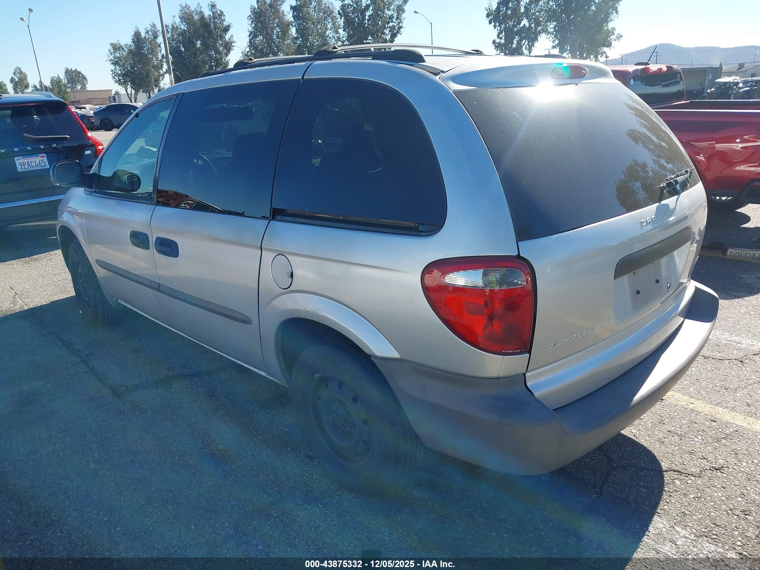 DODGE CARAVAN image 3