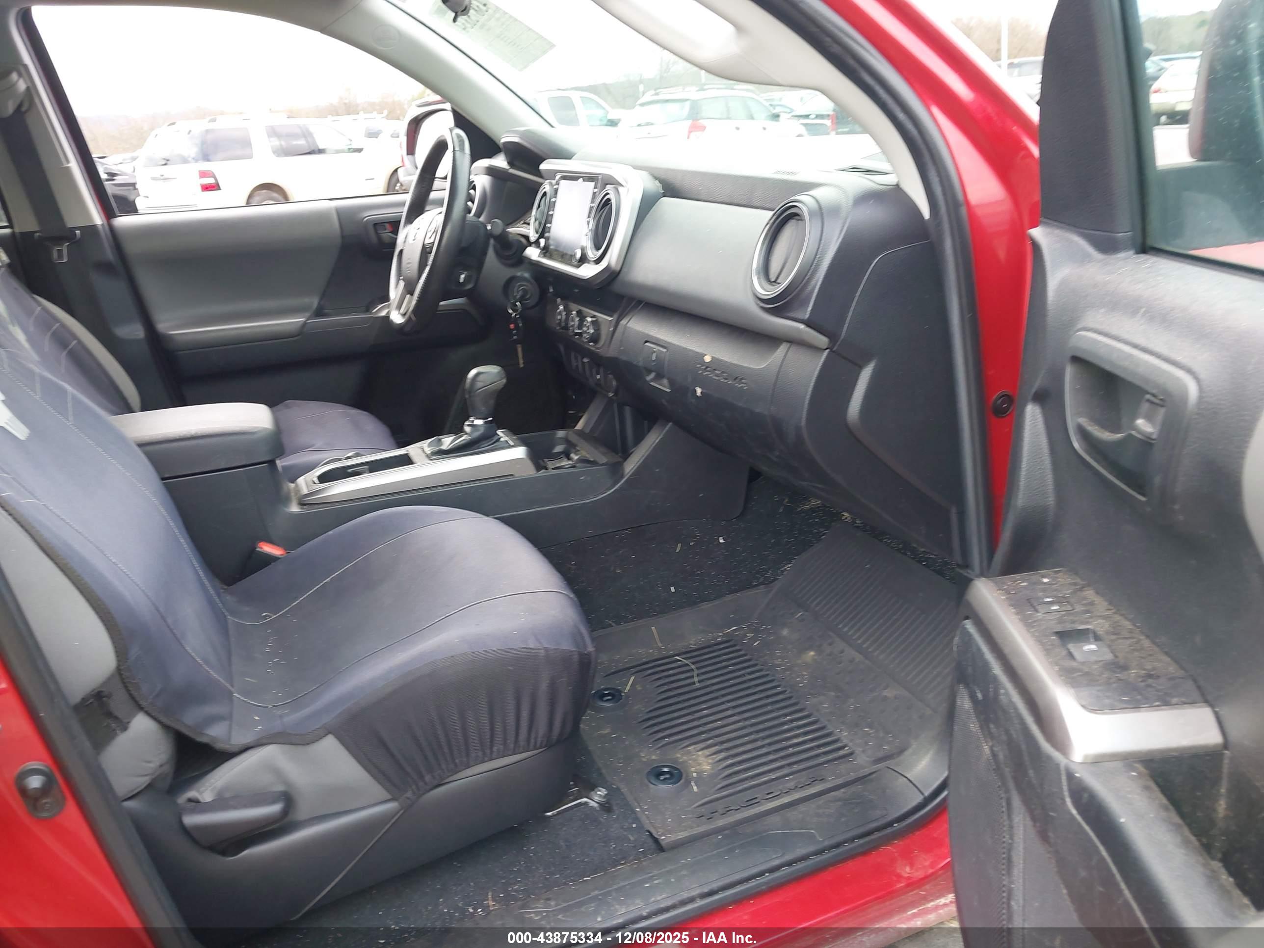 TOYOTA TACOMA image 5