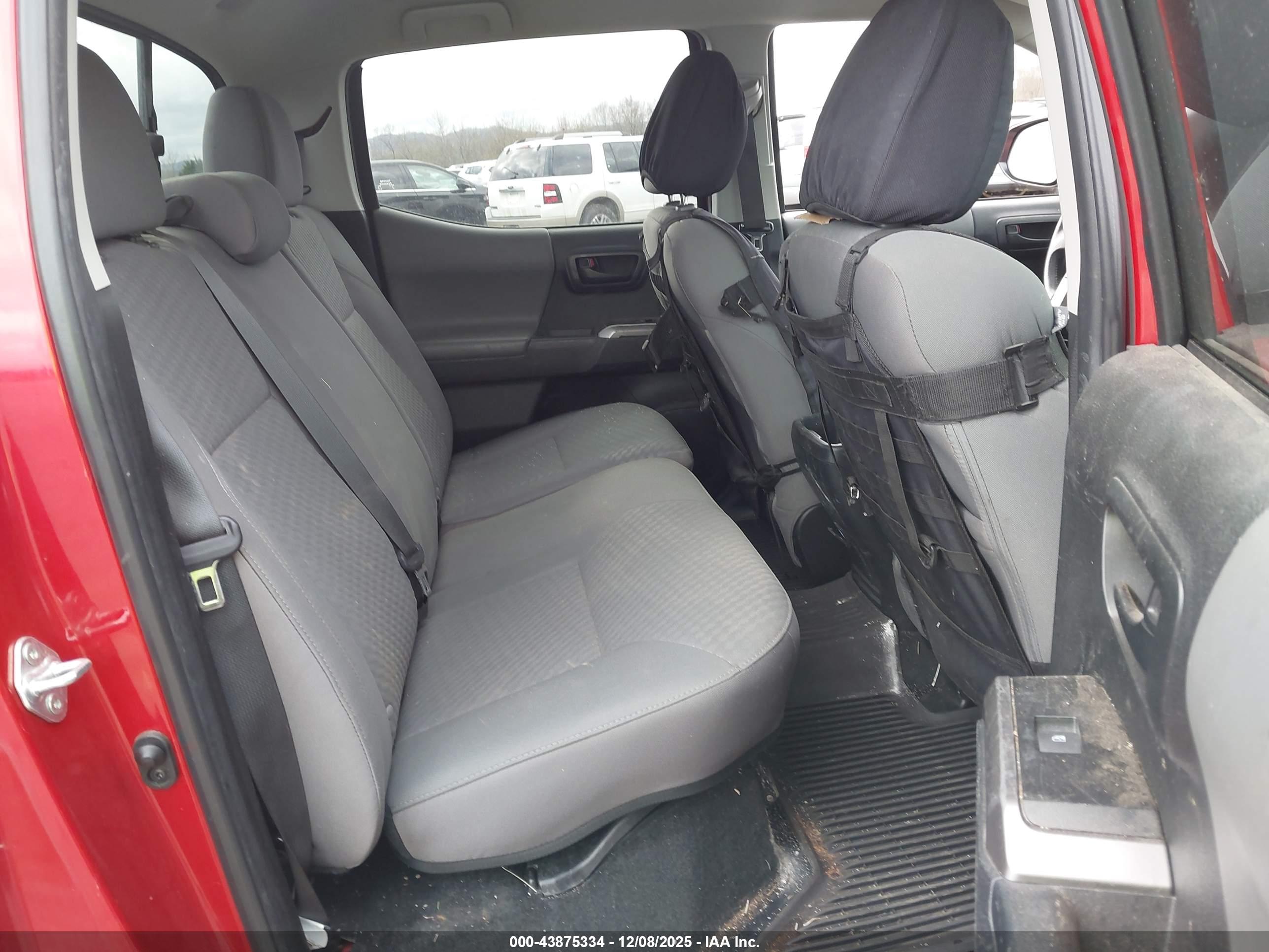 TOYOTA TACOMA image 8