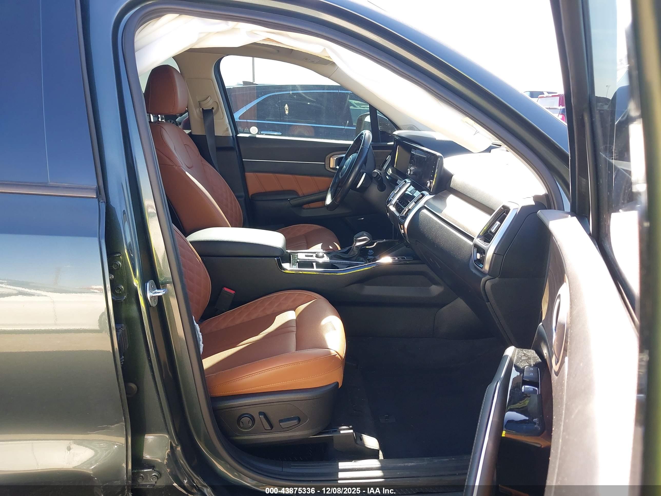 KIA SORENTO image 5