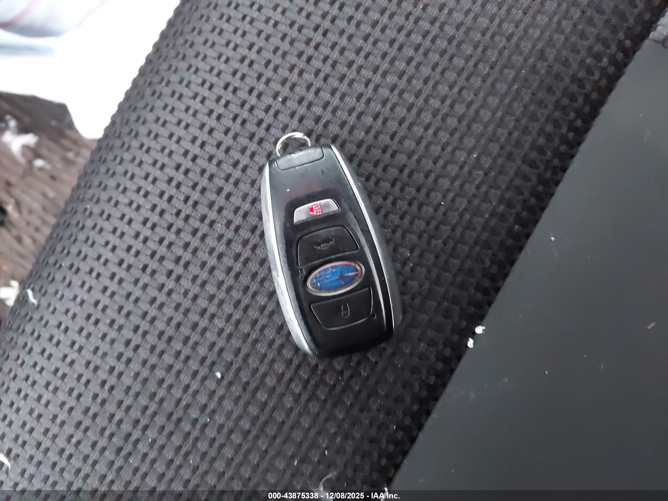 SUBARU OUTBACK image 11