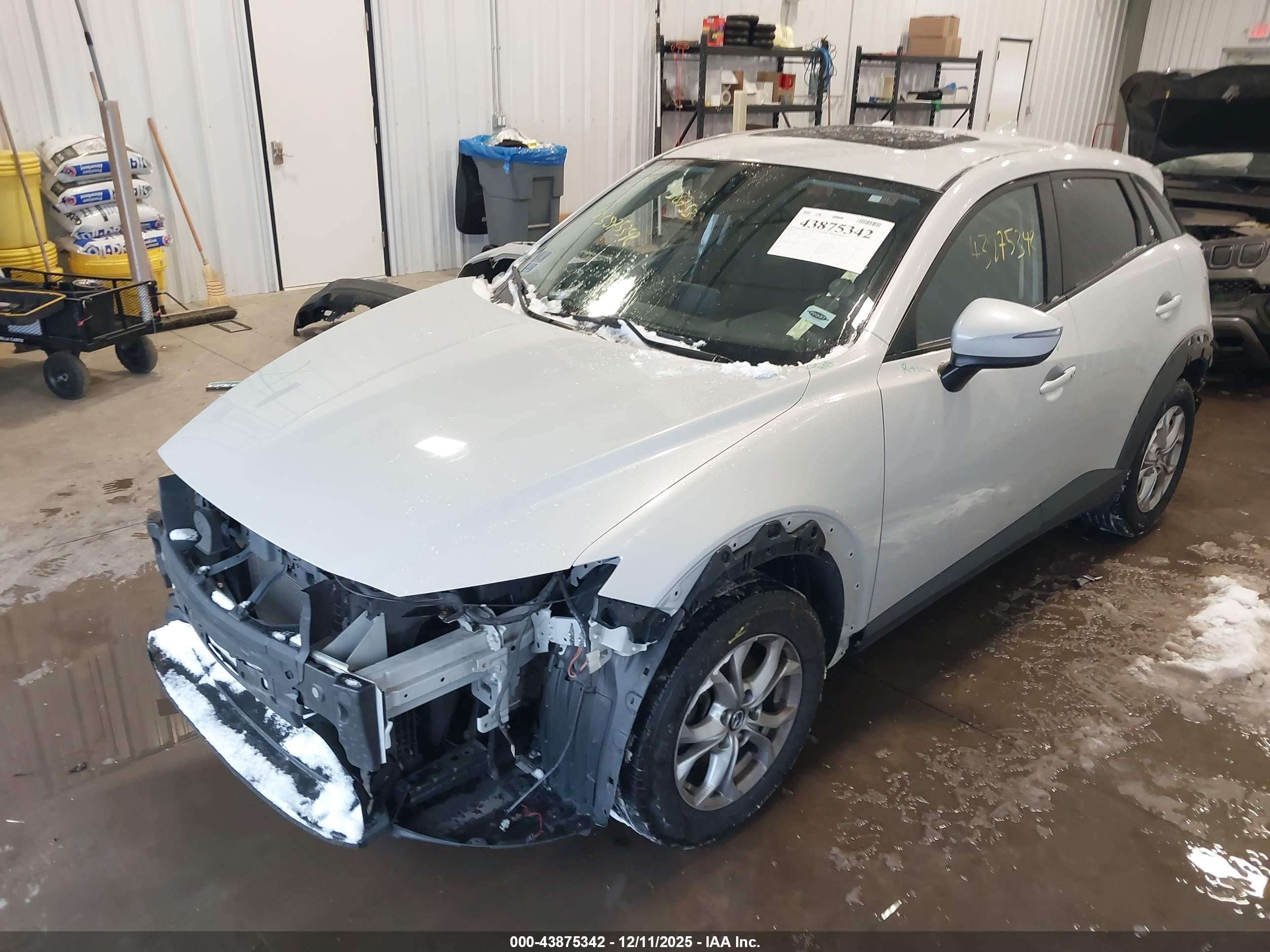 MAZDA CX-3 image 2
