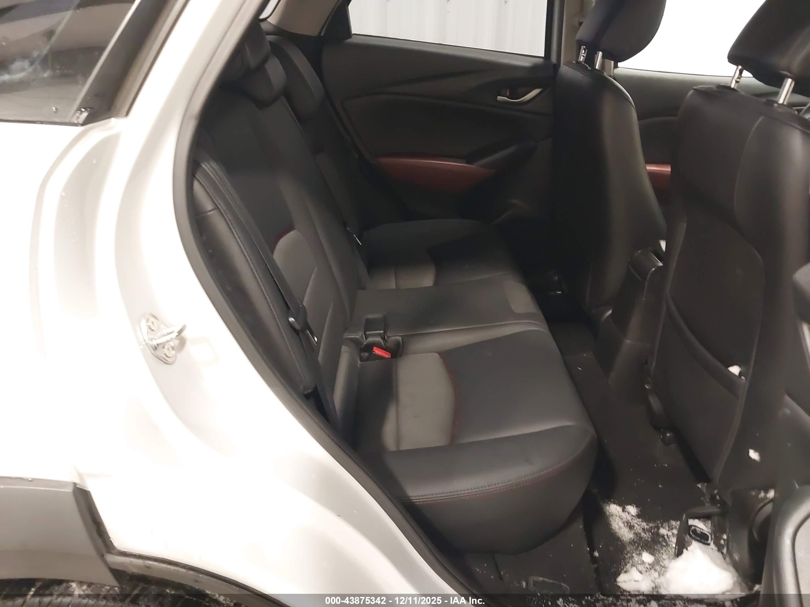 MAZDA CX-3 image 8