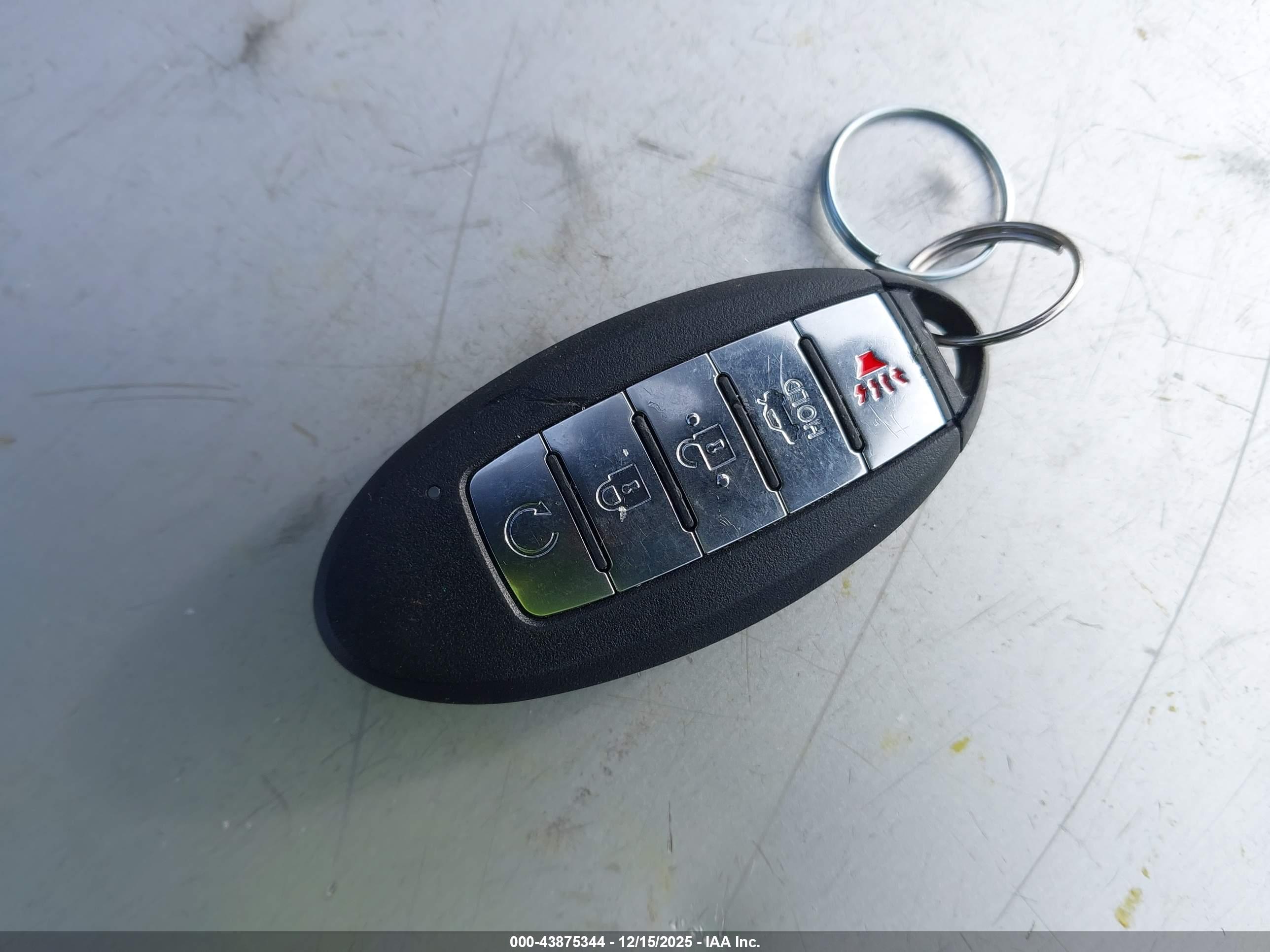NISSAN ROGUE image 11