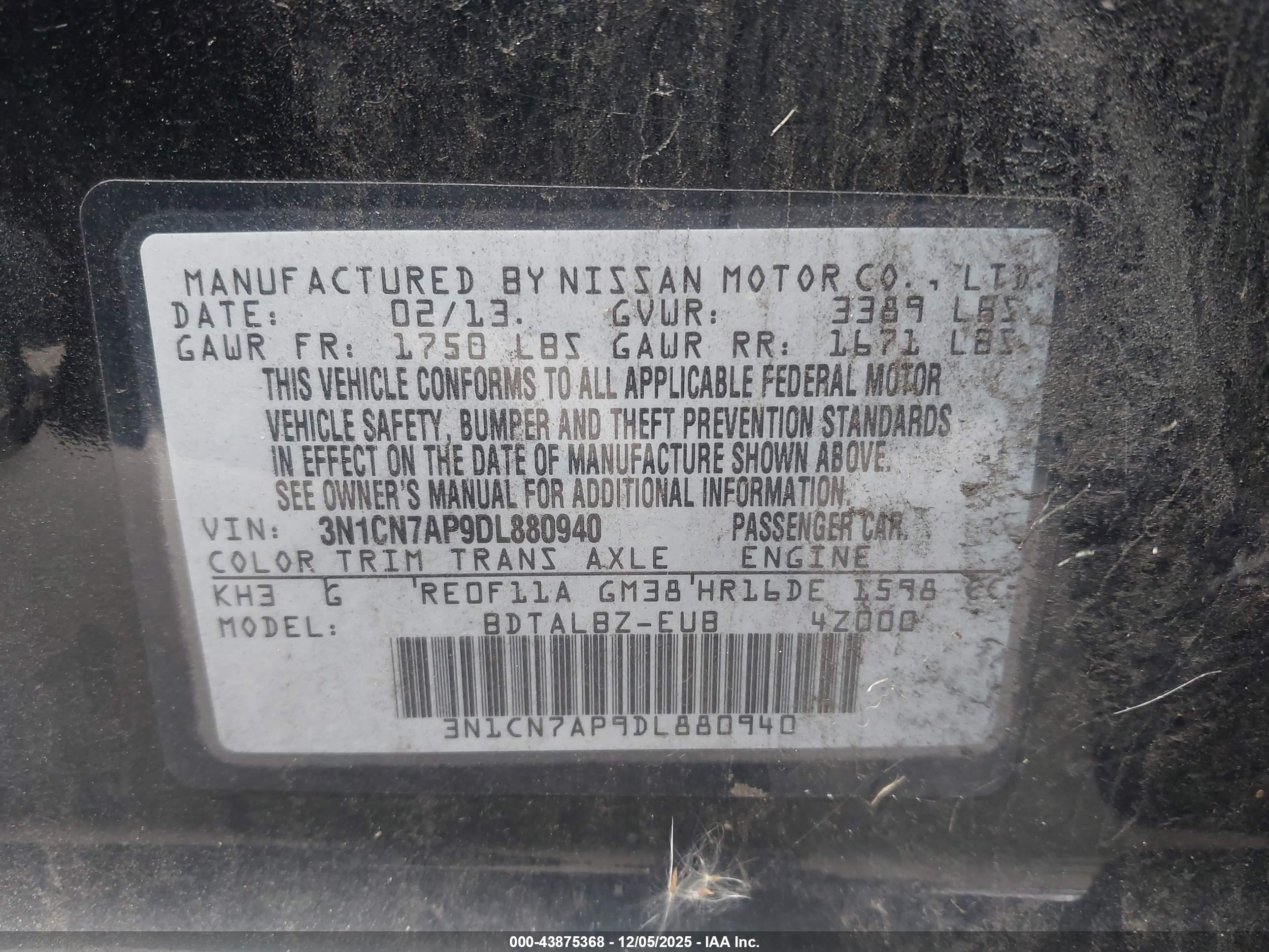 NISSAN VERSA image 9