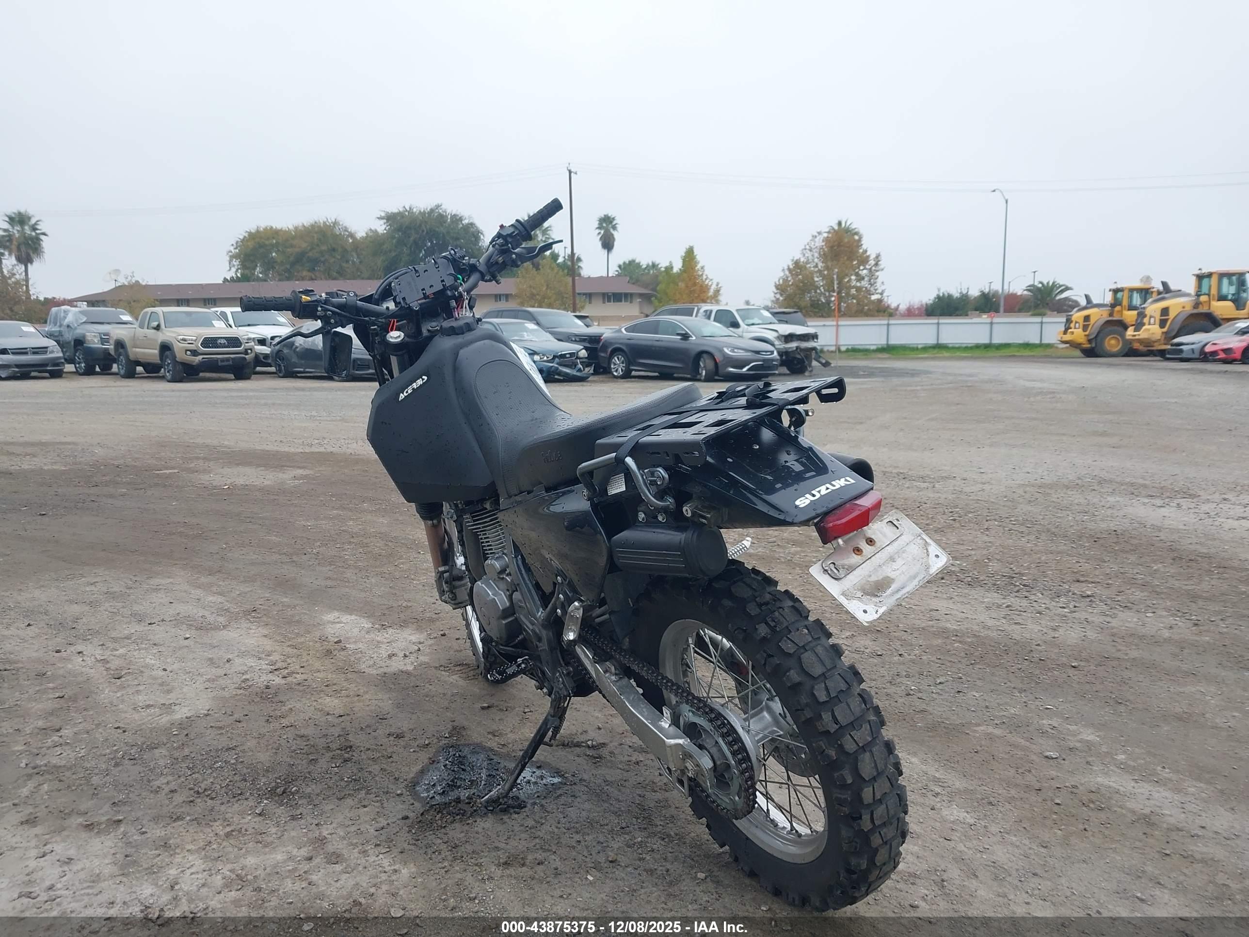 SUZUKI DR650 image 3