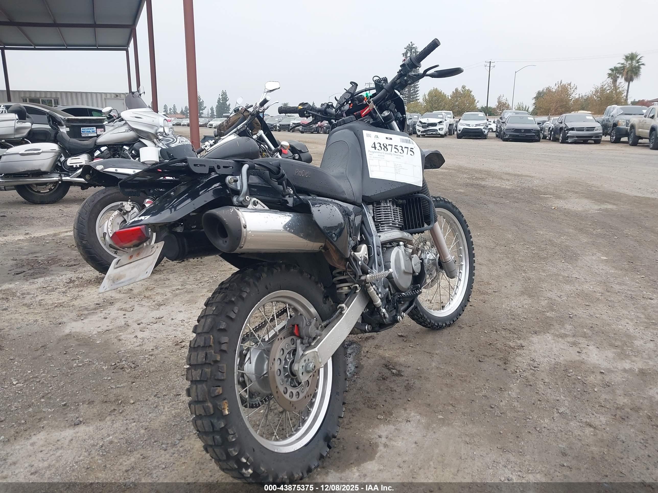 SUZUKI DR650 image 4