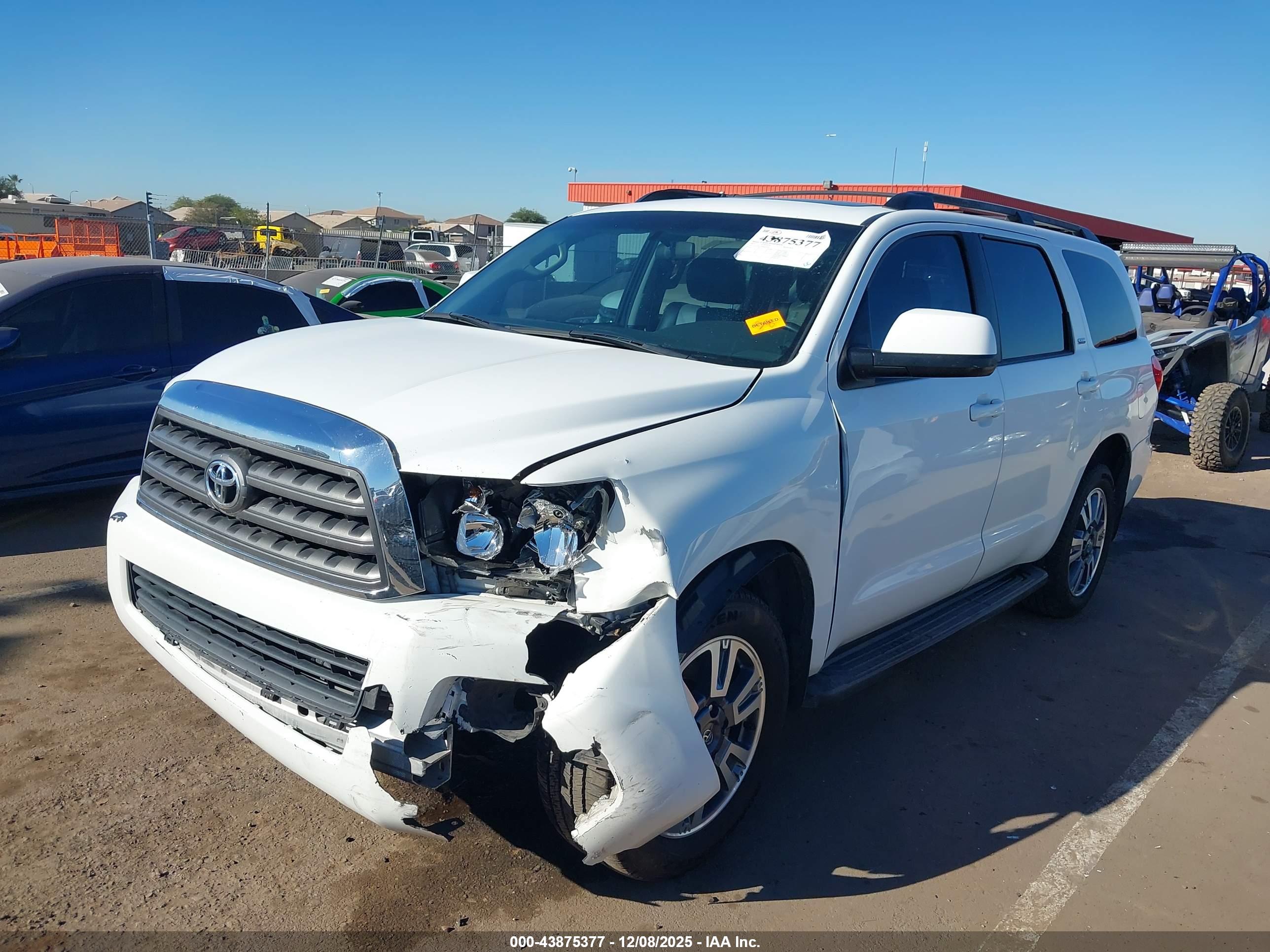 TOYOTA SEQUOIA image 6