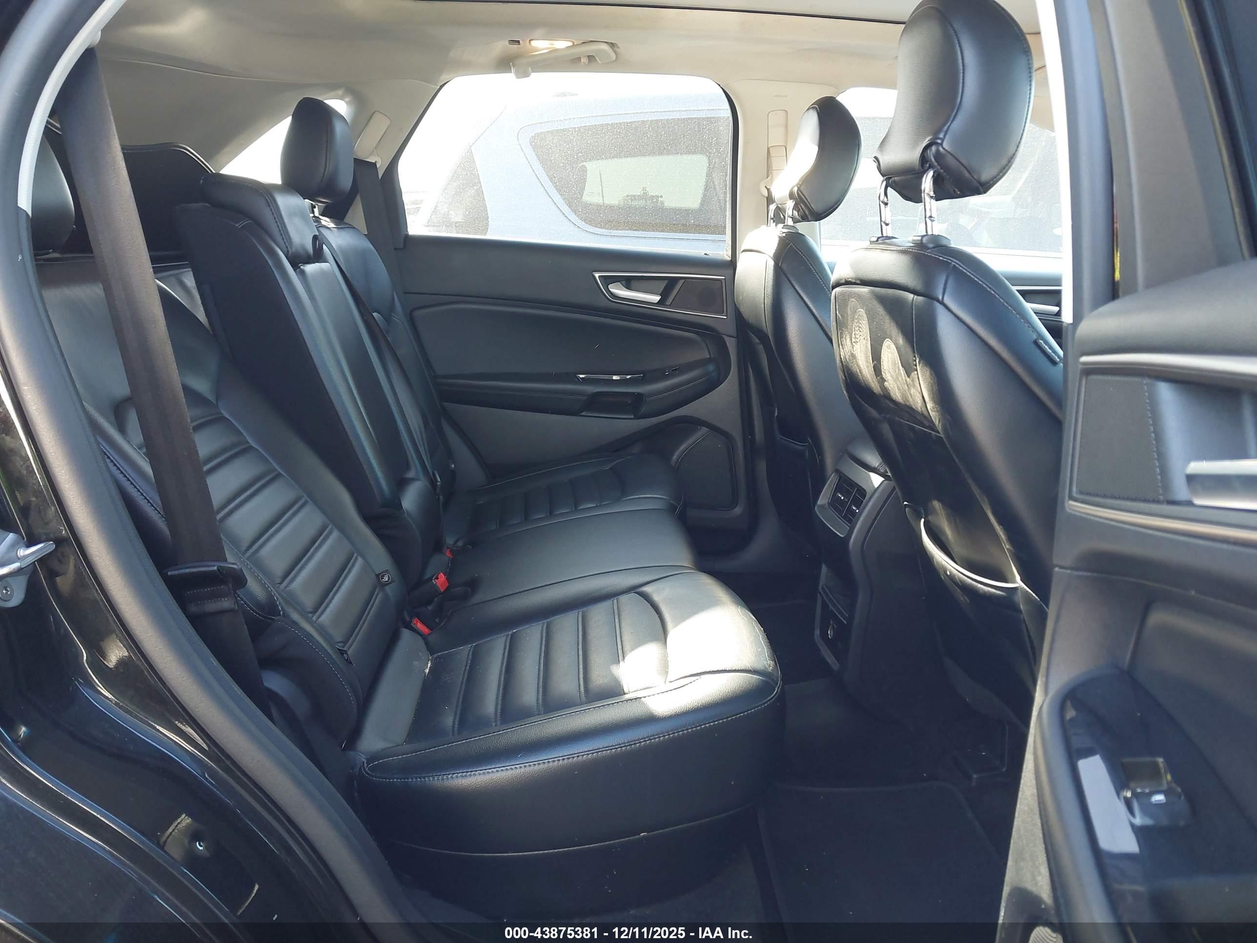 FORD EDGE image 8
