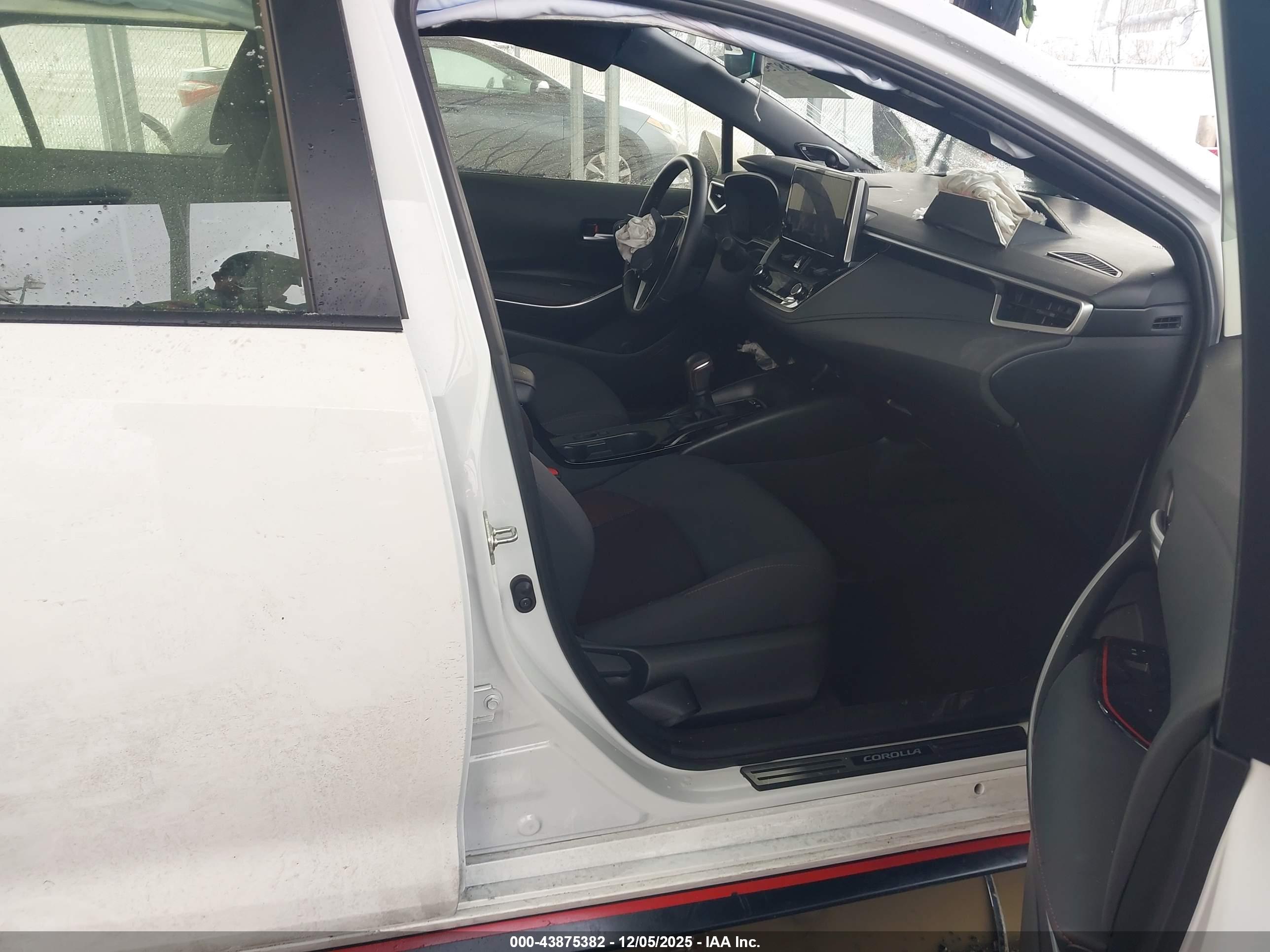 TOYOTA COROLLA image 5