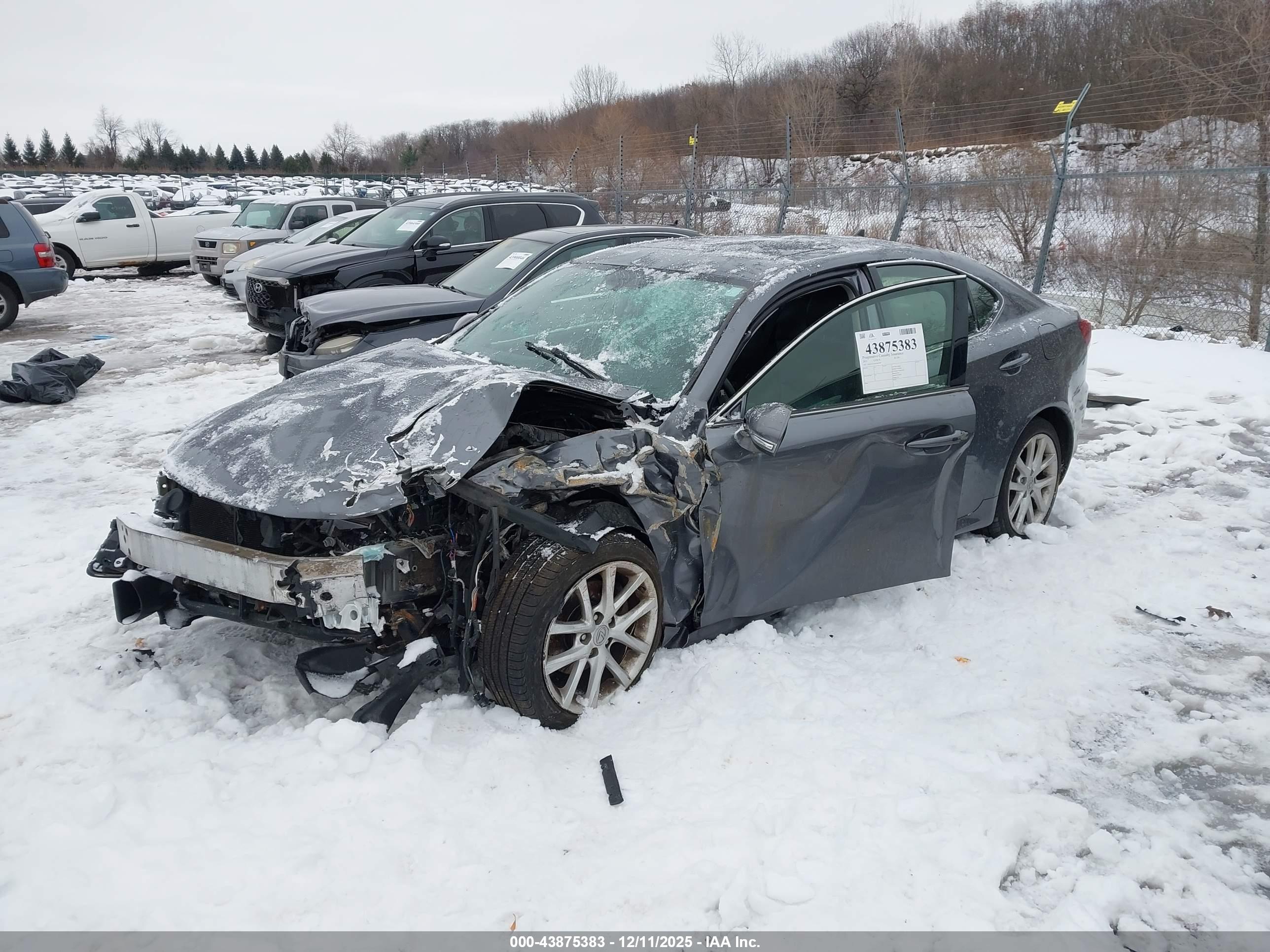 LEXUS IS image 2