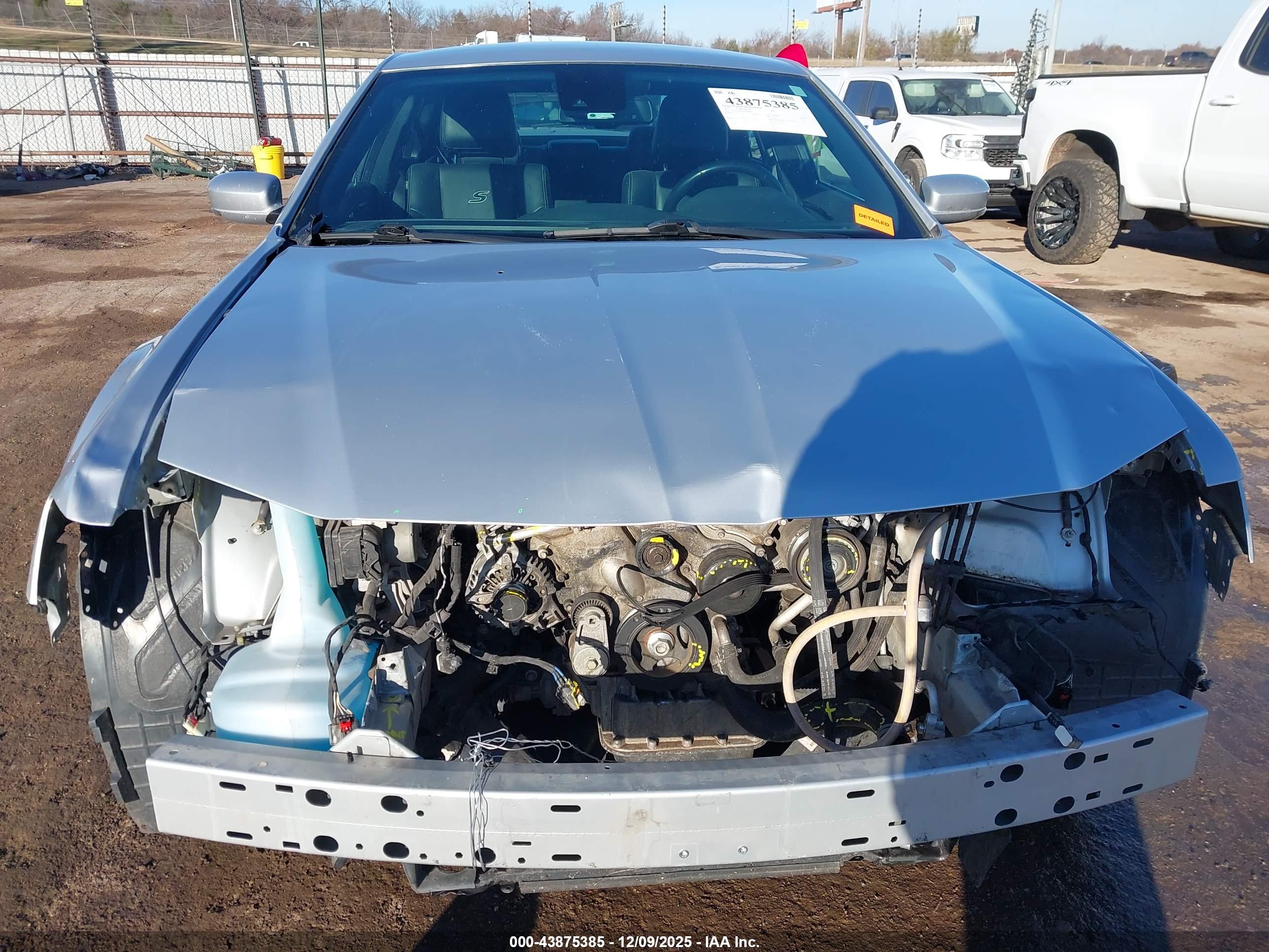 CHRYSLER 300 image 6