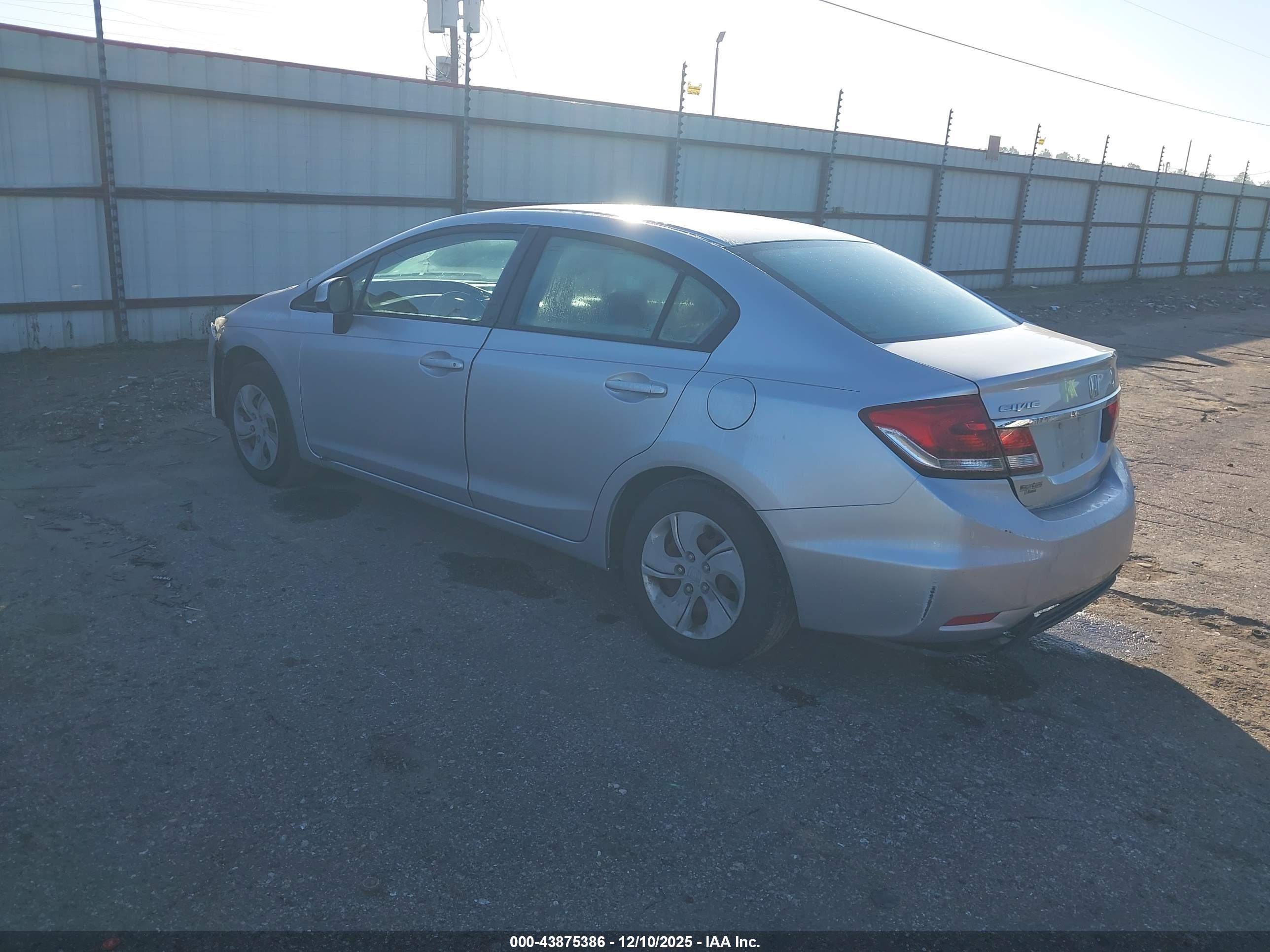 HONDA CIVIC image 3