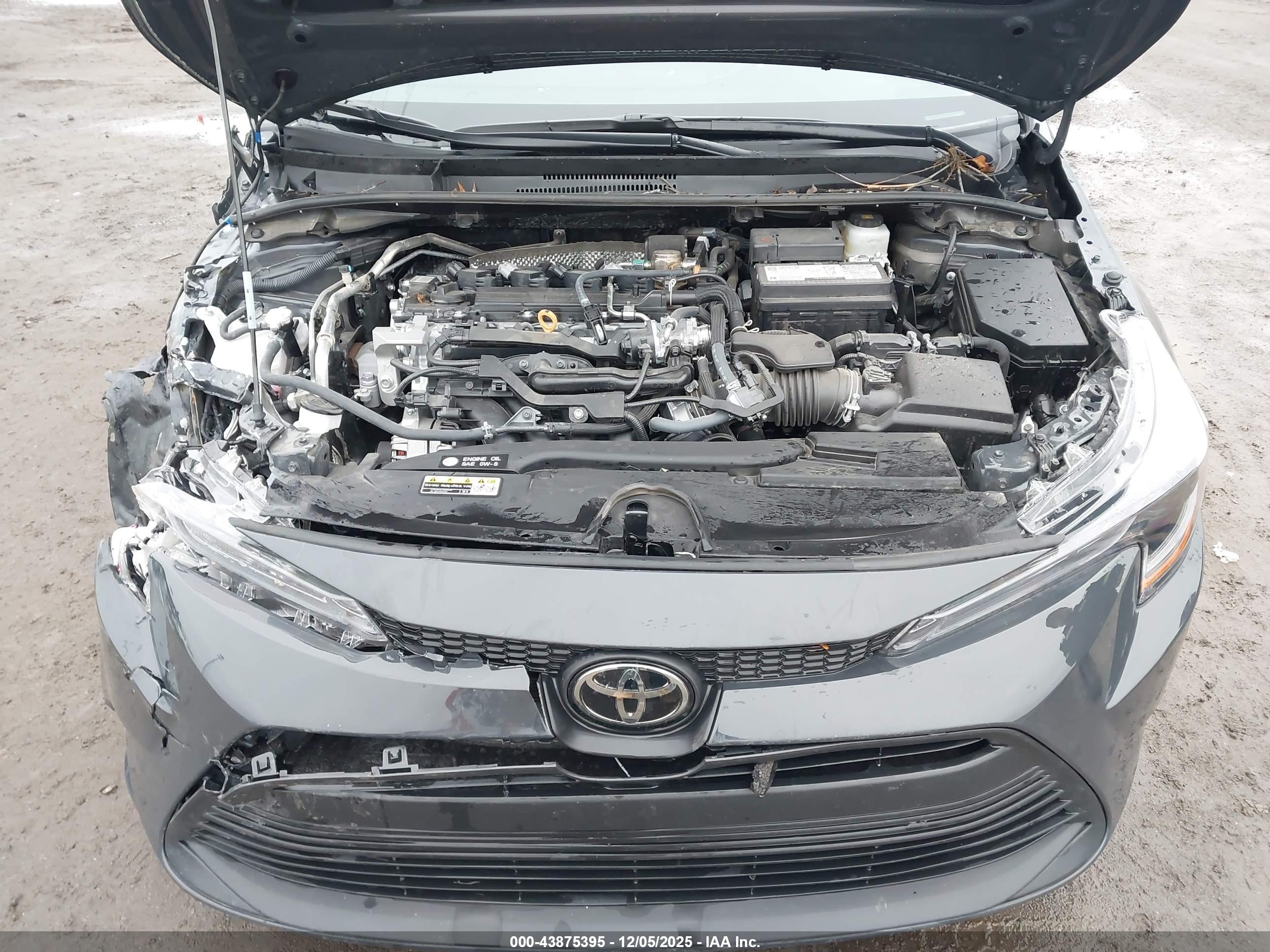 TOYOTA COROLLA image 10