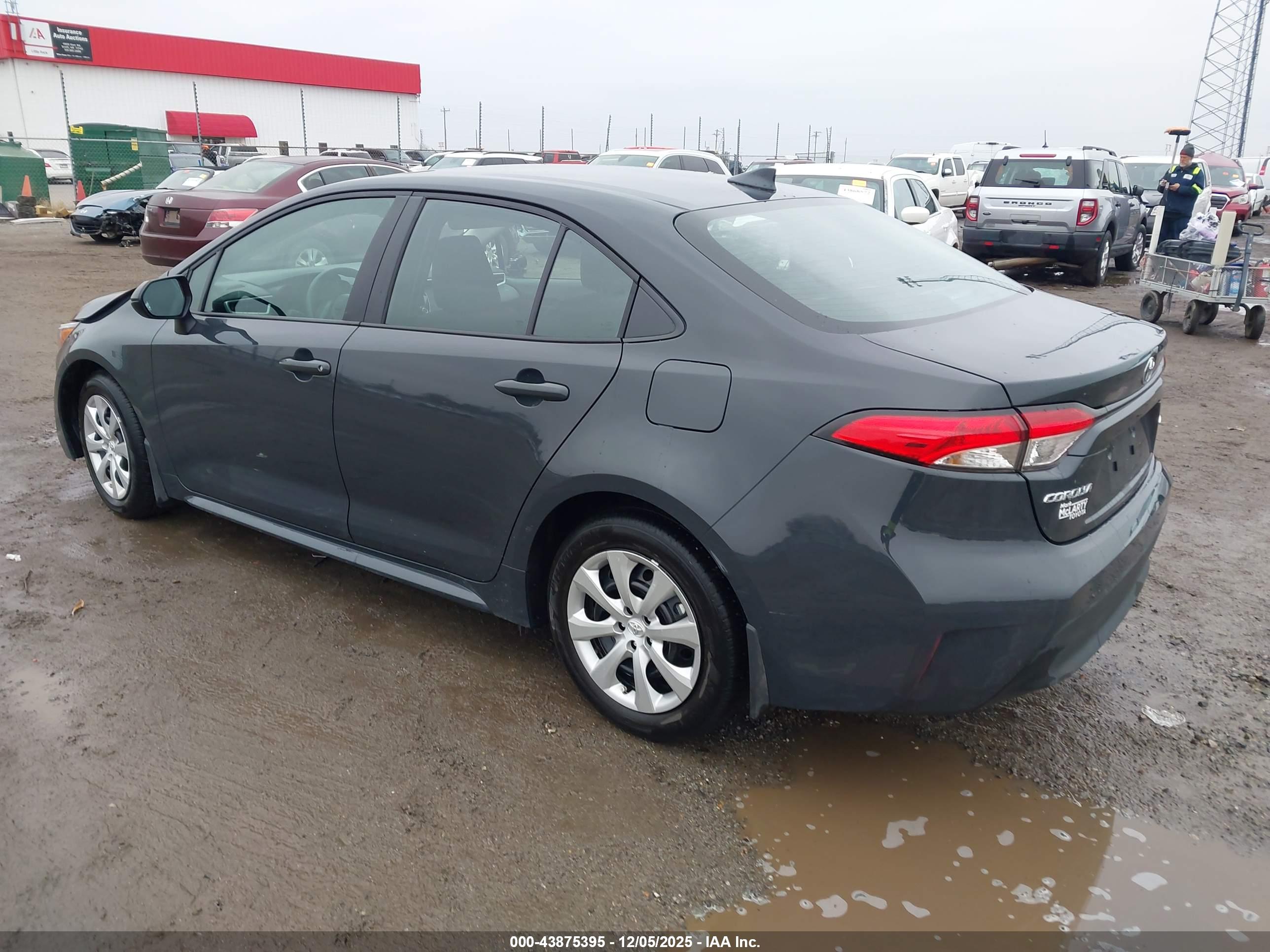TOYOTA COROLLA image 3