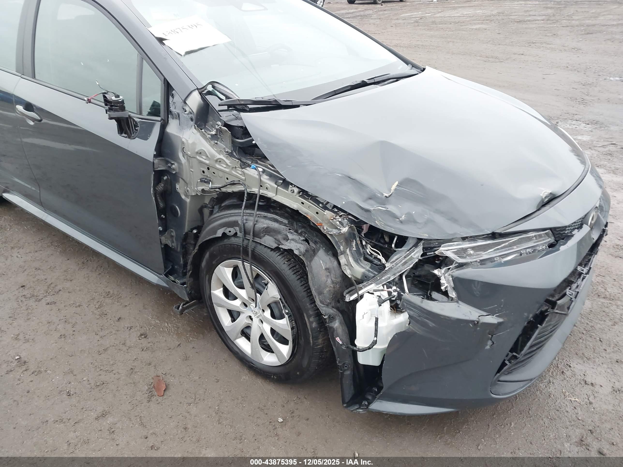 TOYOTA COROLLA image 6