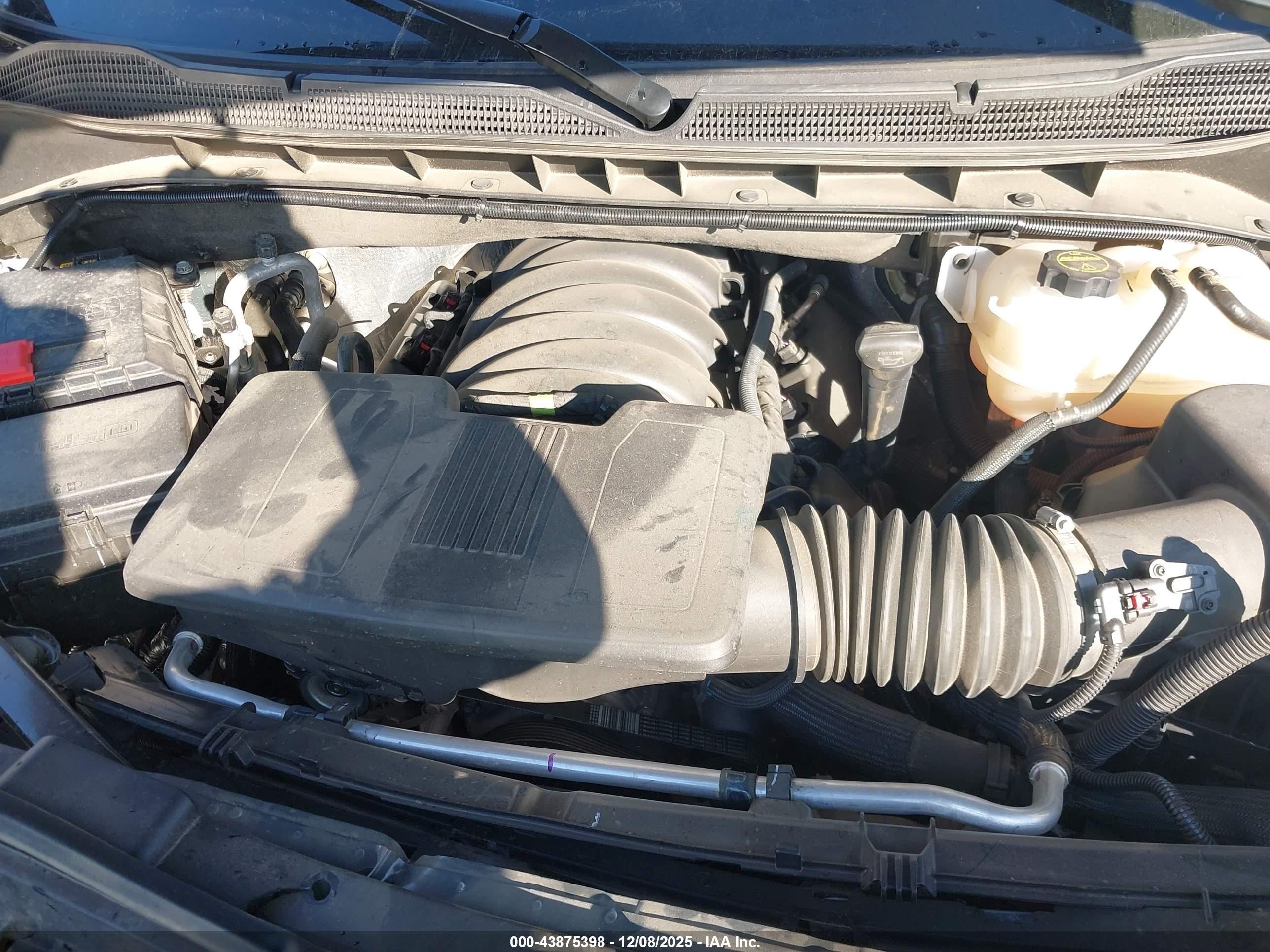 CHEVROLET SILVERADO image 10