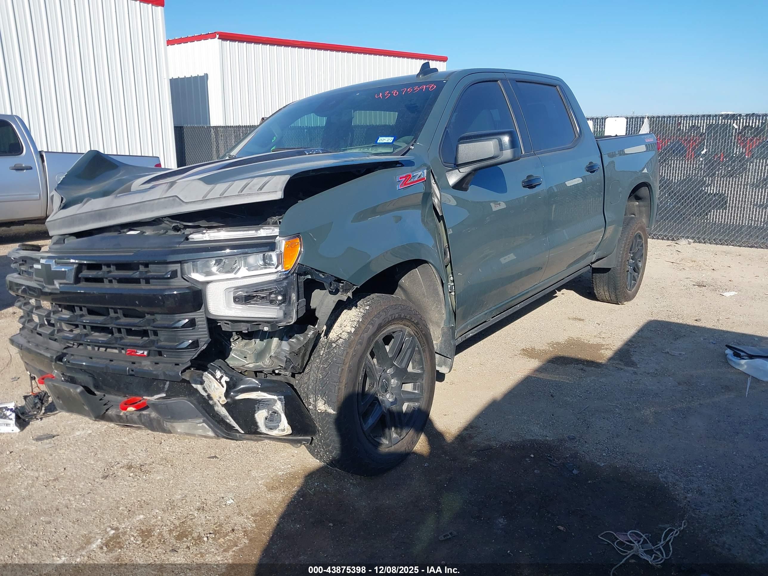 CHEVROLET SILVERADO image 2