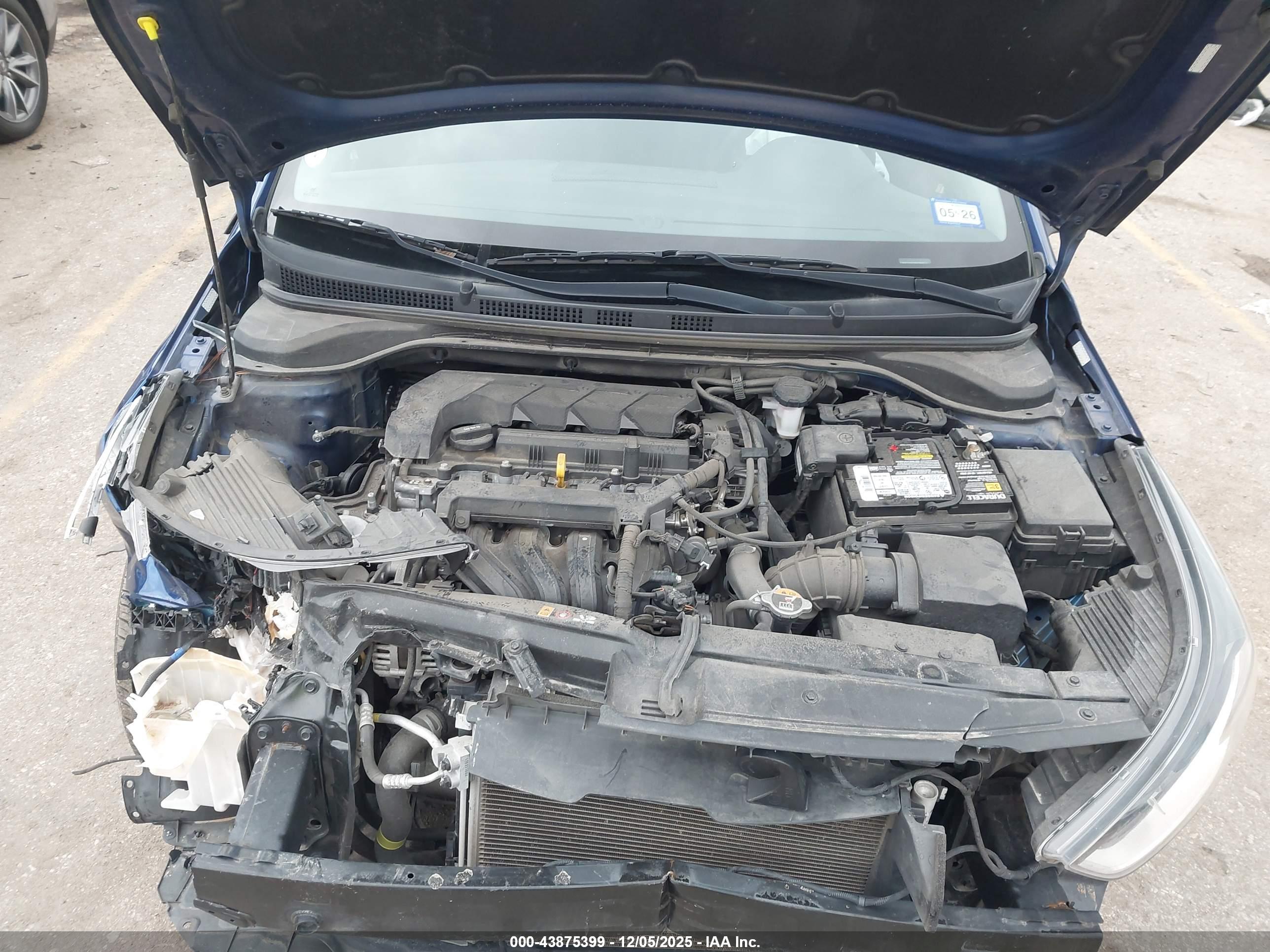 HYUNDAI ACCENT image 10