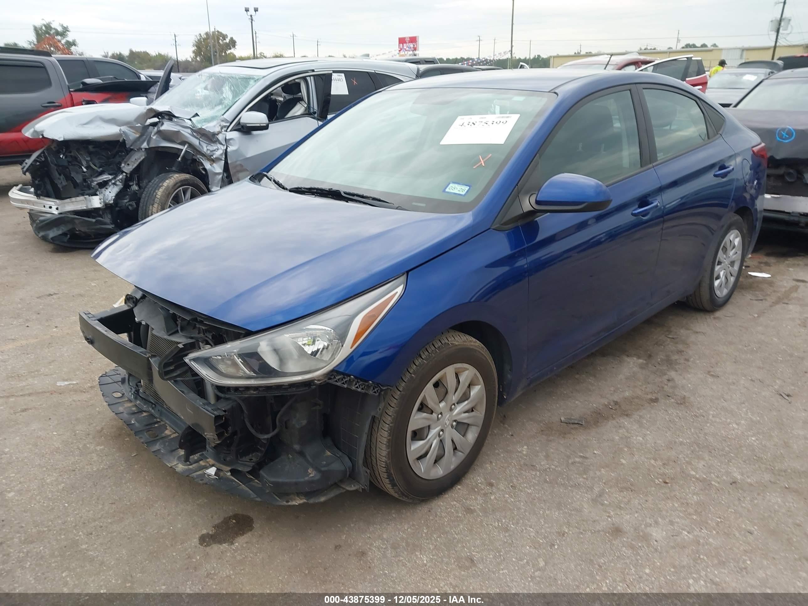 HYUNDAI ACCENT image 2