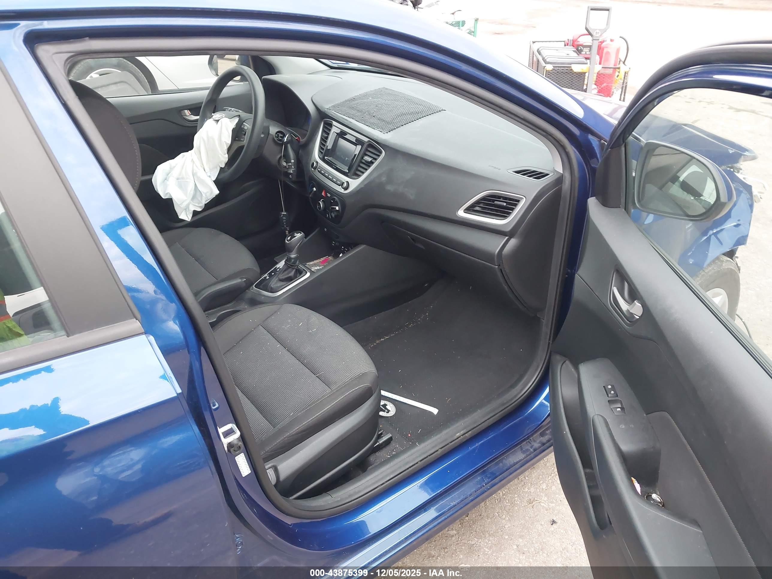 HYUNDAI ACCENT image 5
