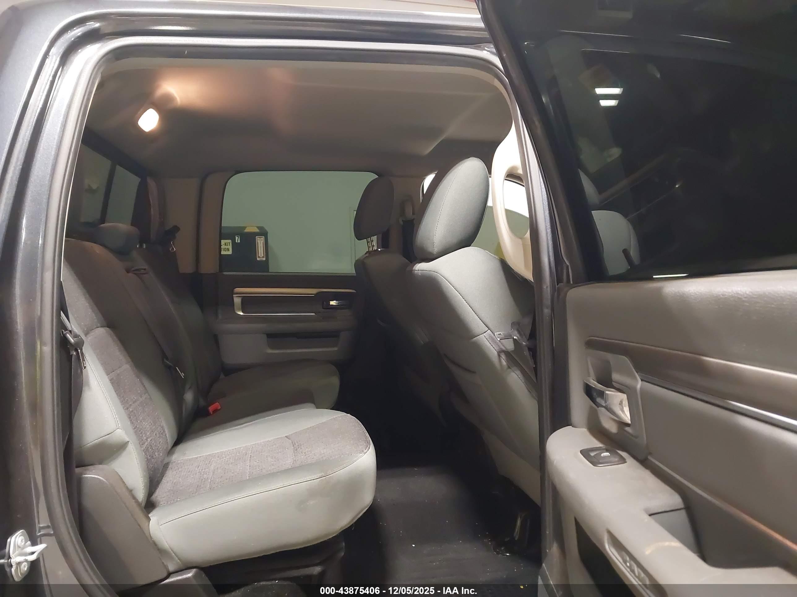 RAM 1500 image 8