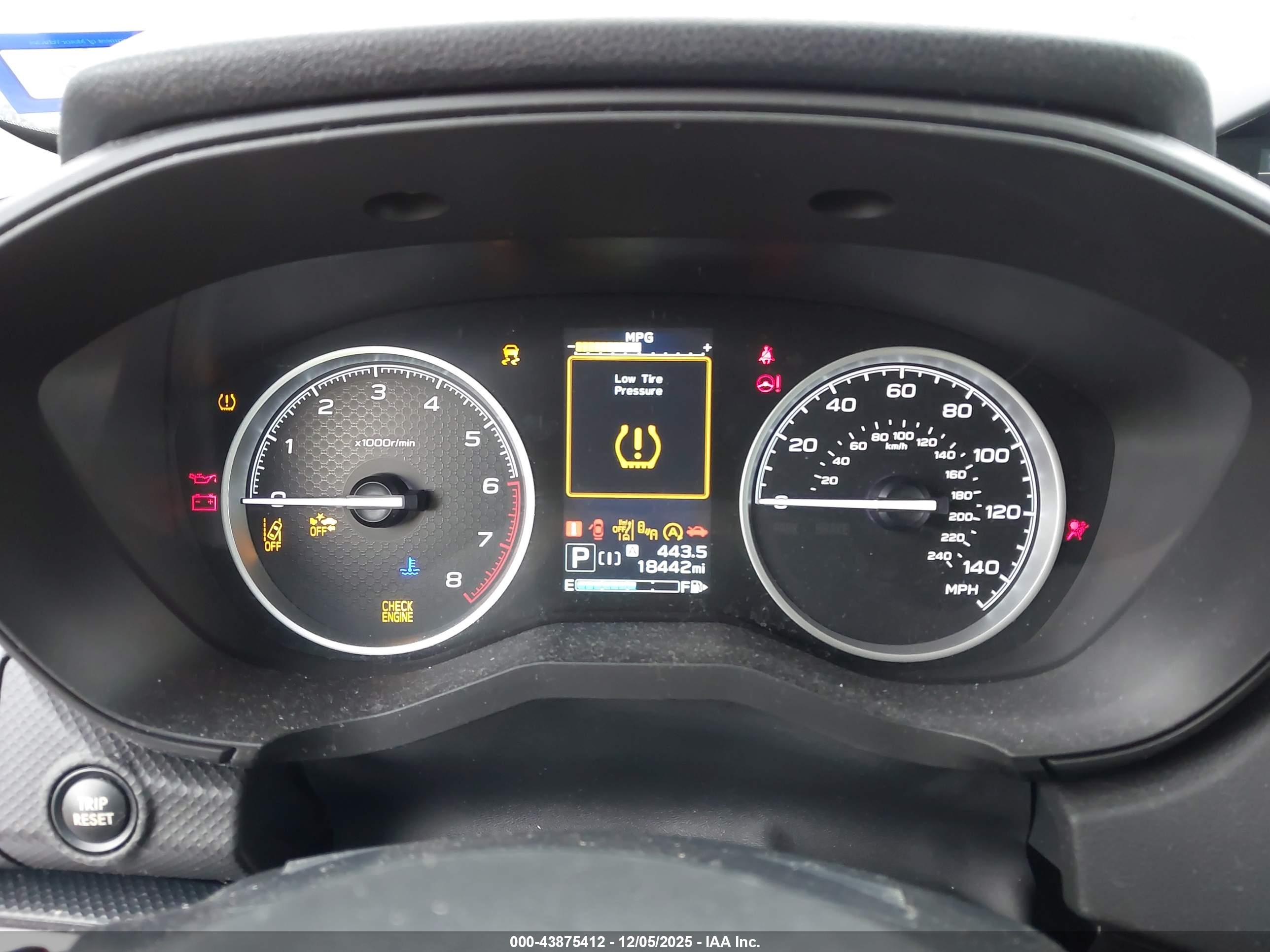 SUBARU FORESTER image 7