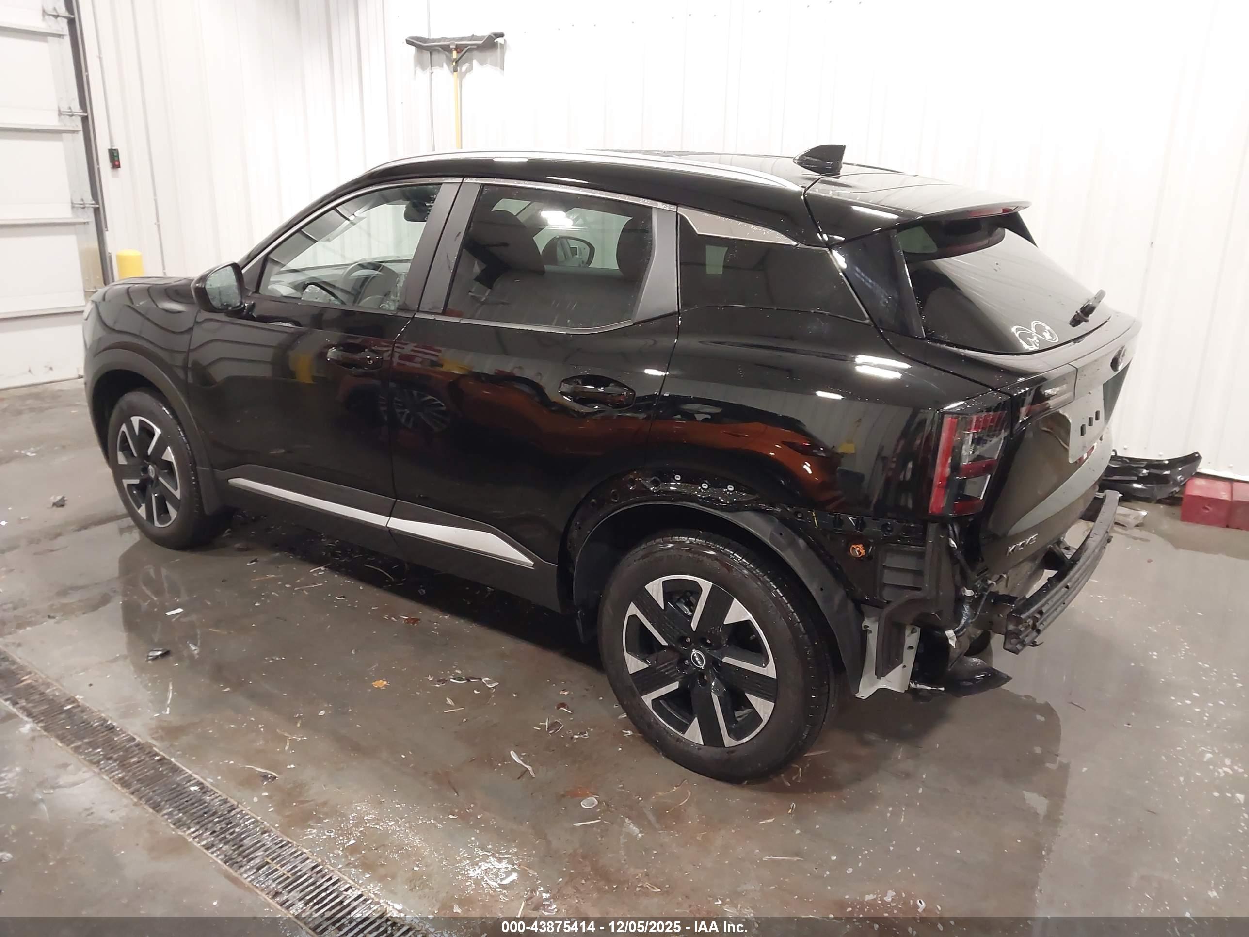 NISSAN KICKS image 3