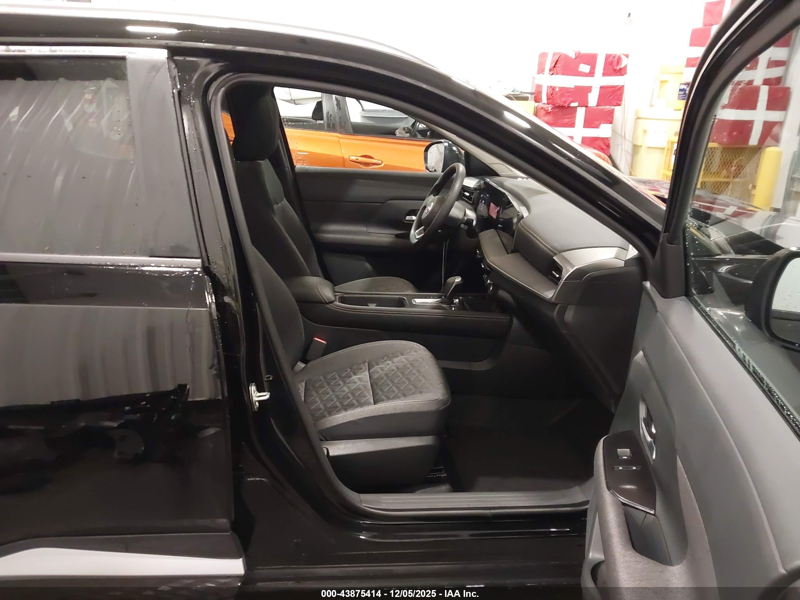 NISSAN KICKS image 5