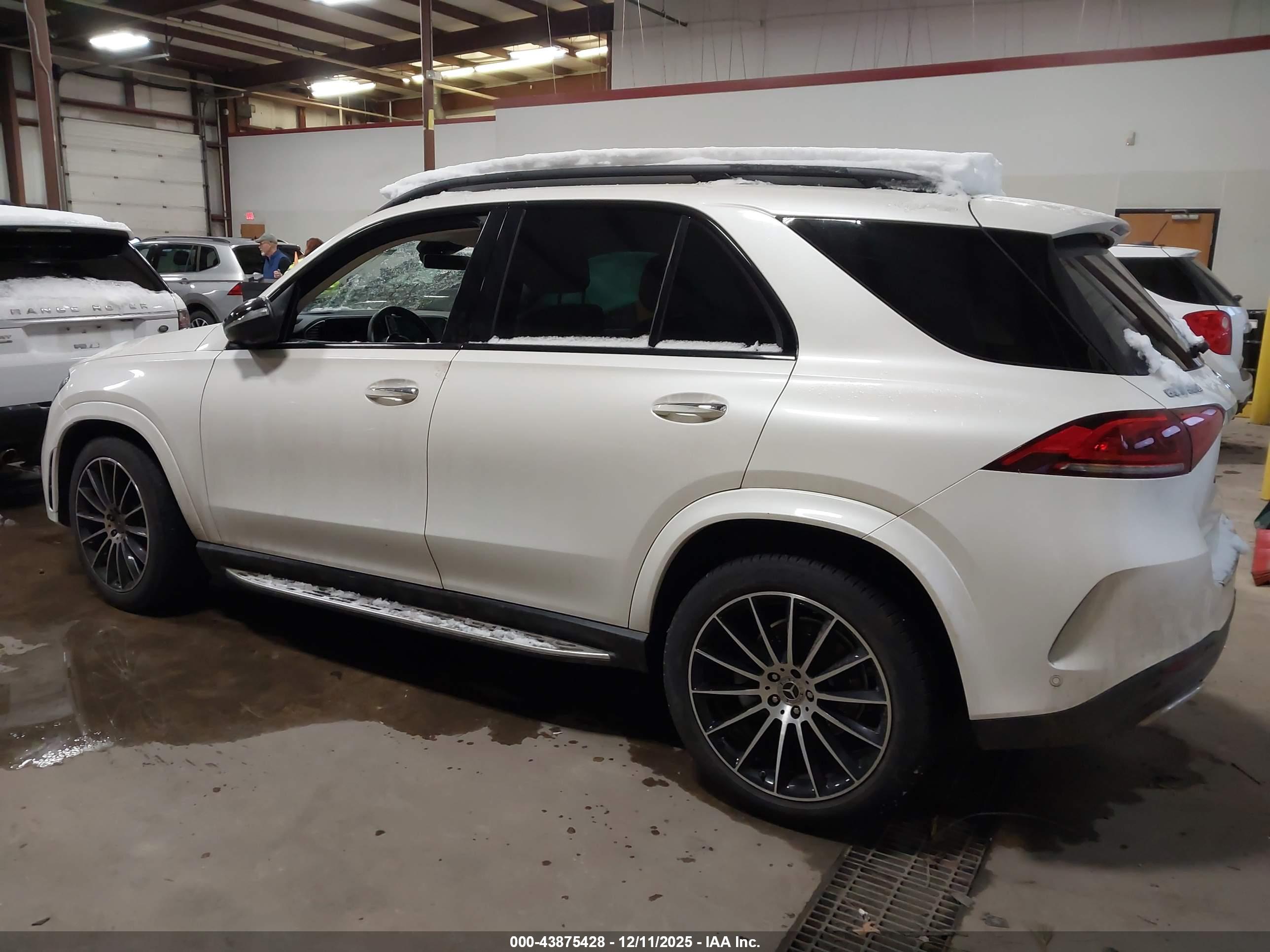 MERCEDES-BENZ GLE image 3