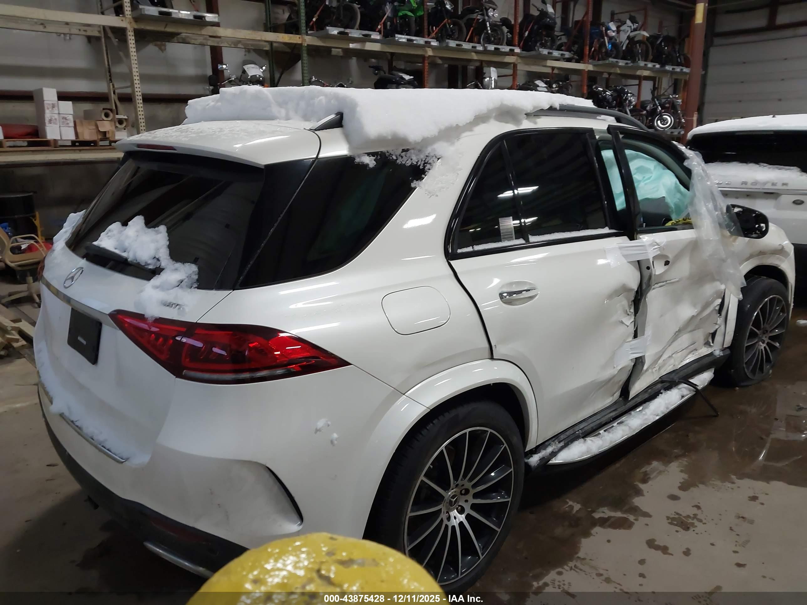 MERCEDES-BENZ GLE image 4