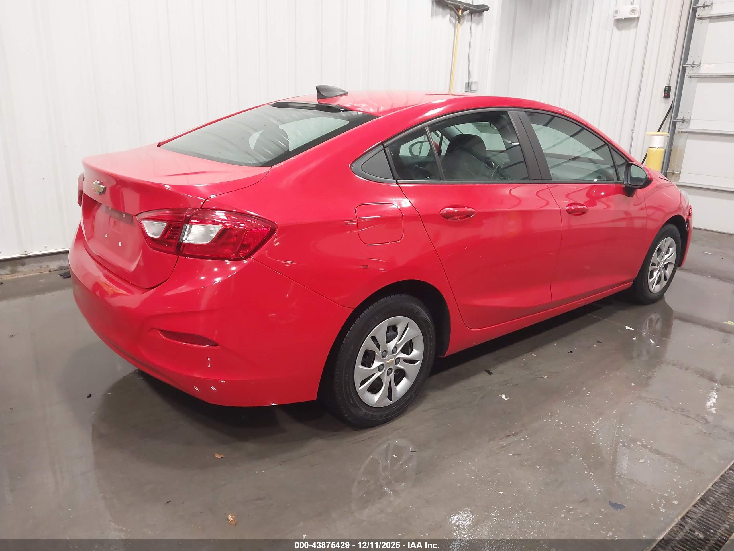 CHEVROLET CRUZE image 4