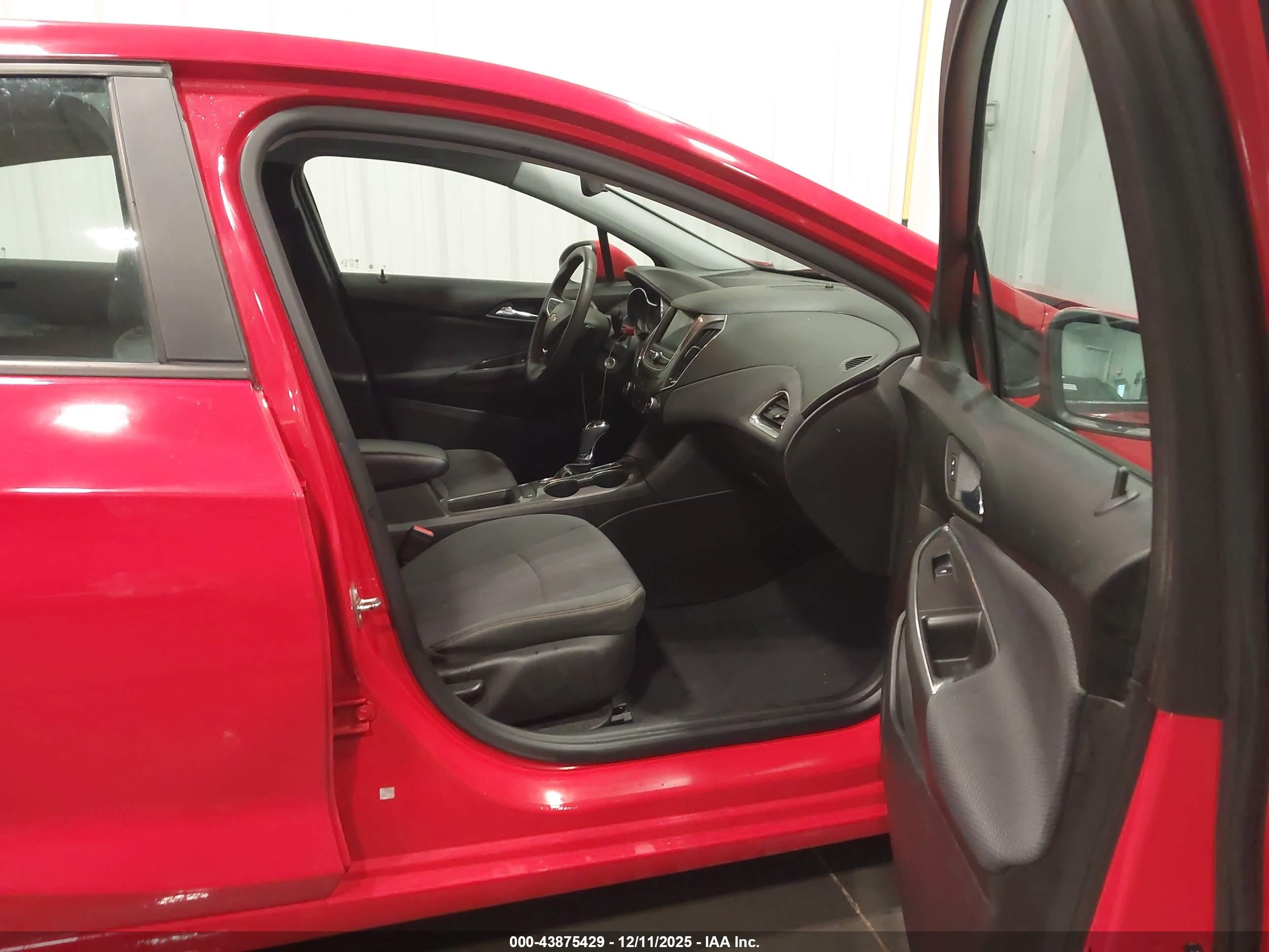 CHEVROLET CRUZE image 5