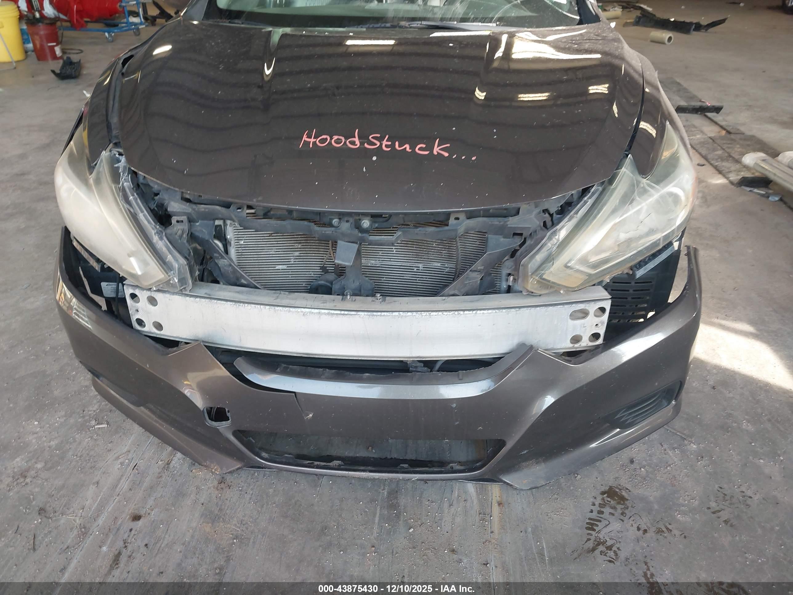 NISSAN ALTIMA image 6