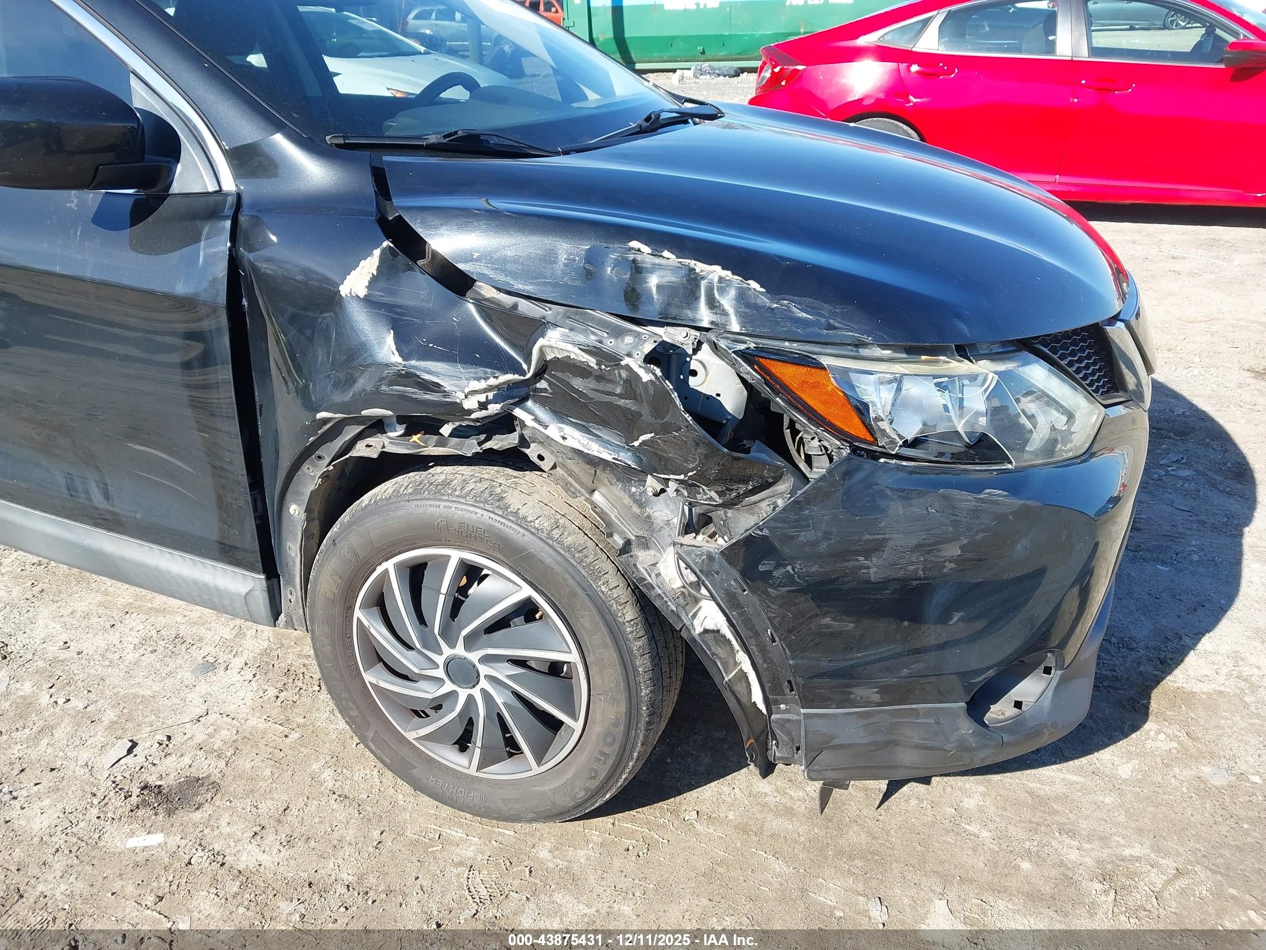 NISSAN ROGUE image 6